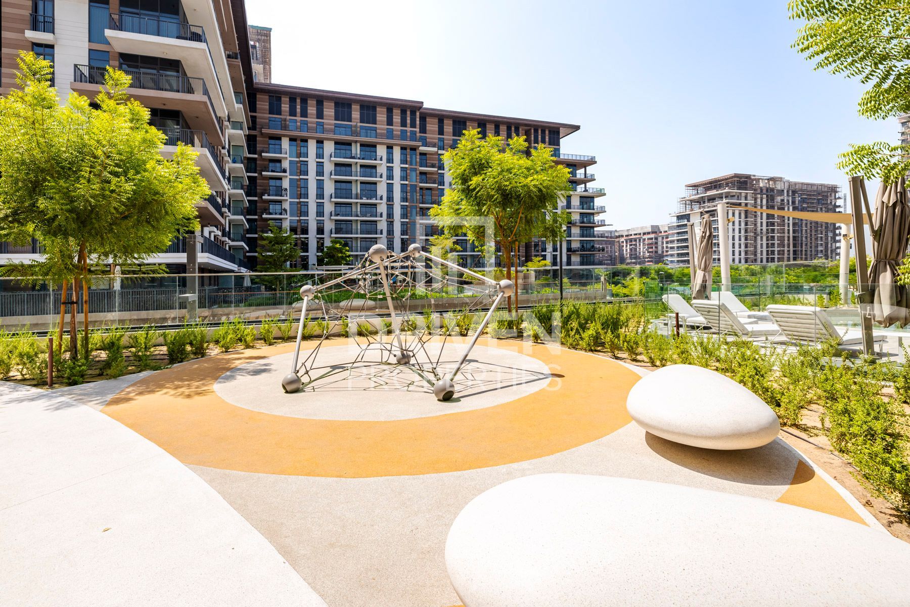 Brand New and Bright High Floor Vacant