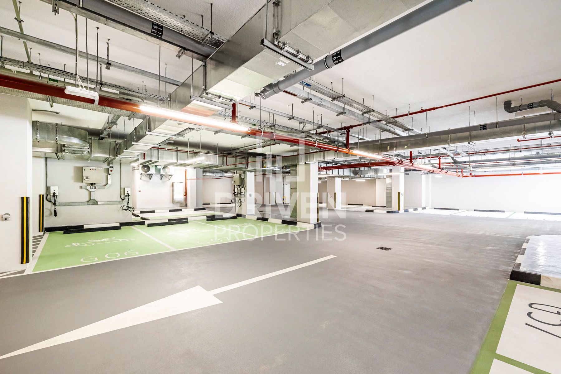 Brand New and Bright High Floor Vacant