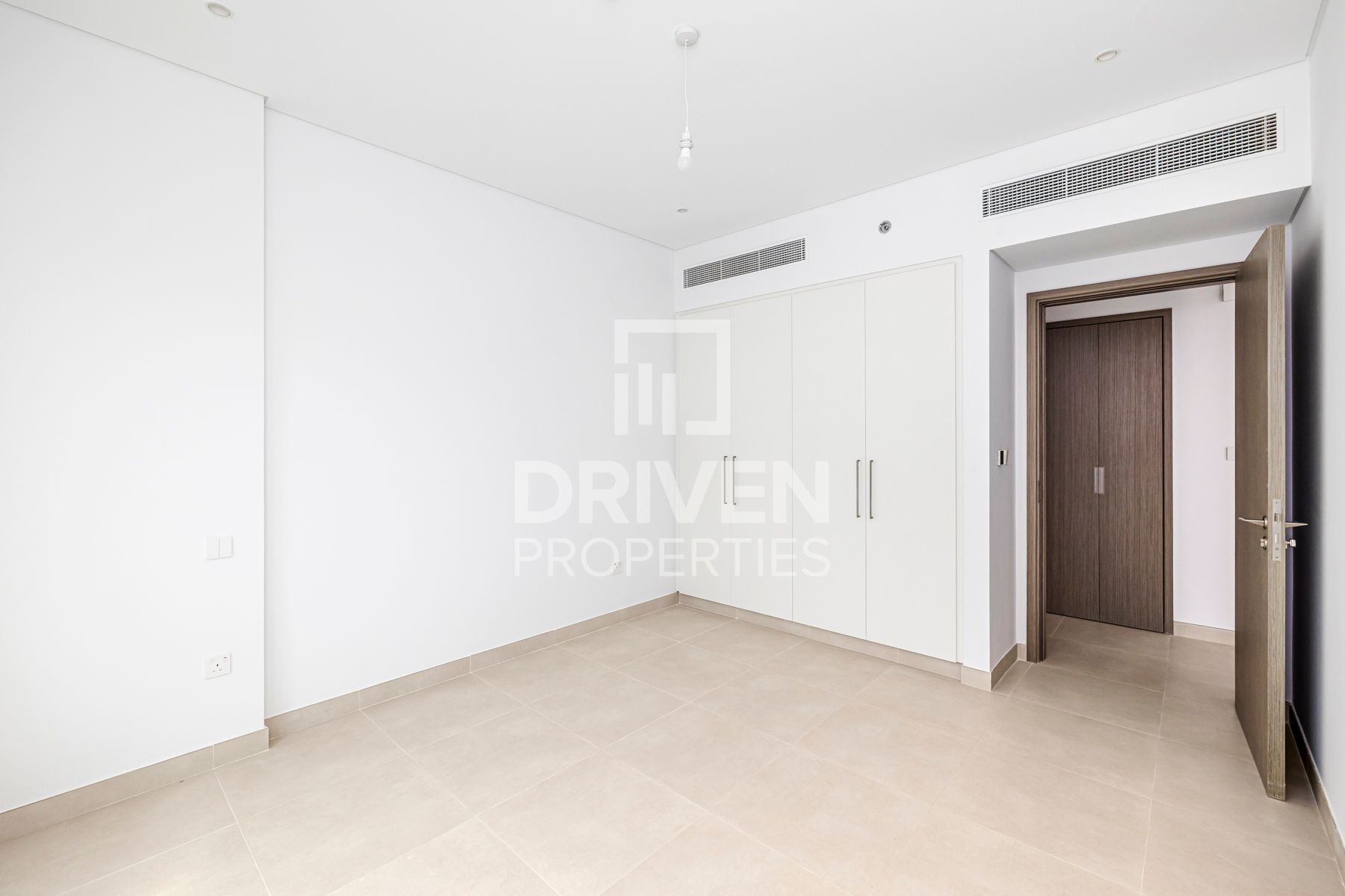 Brand New and Bright High Floor Vacant