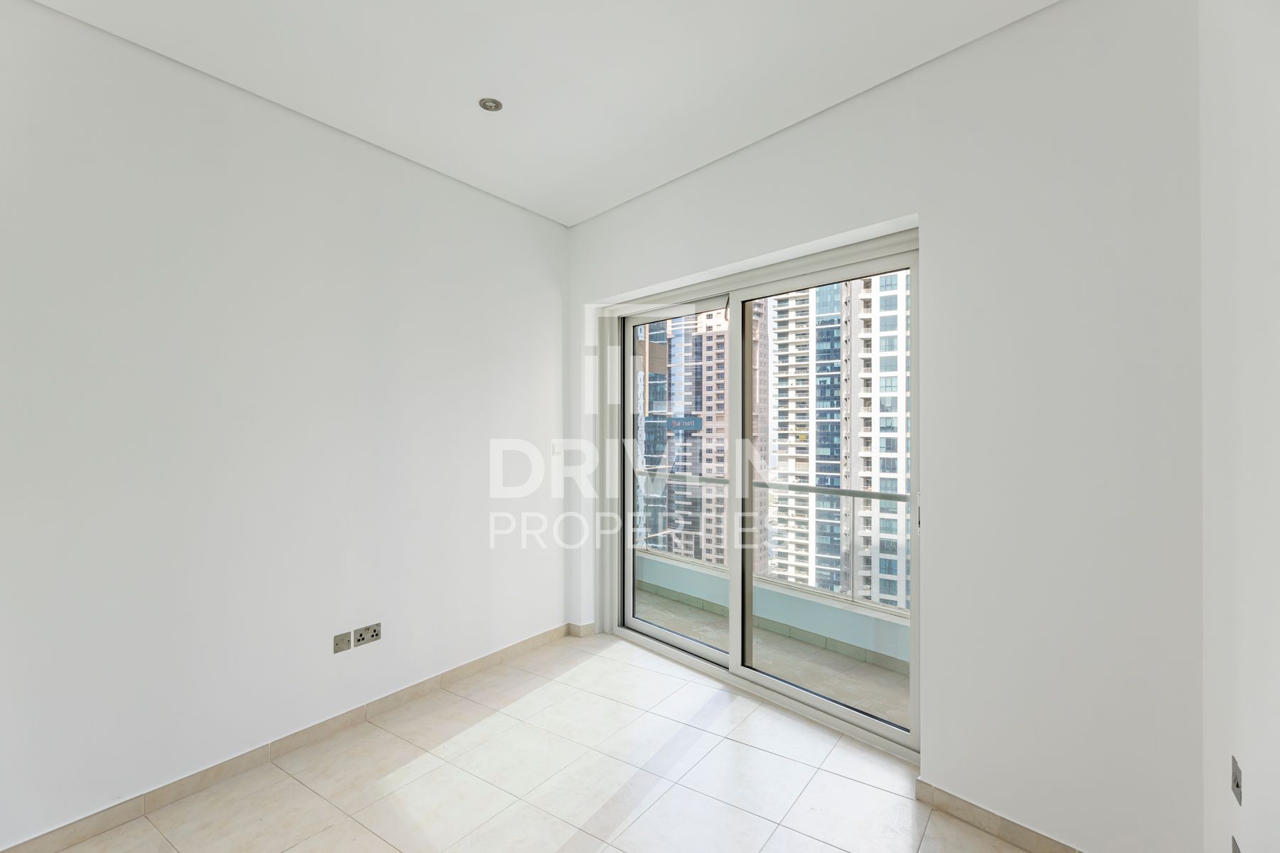 Prime Location High Floor Vacant on Transfer