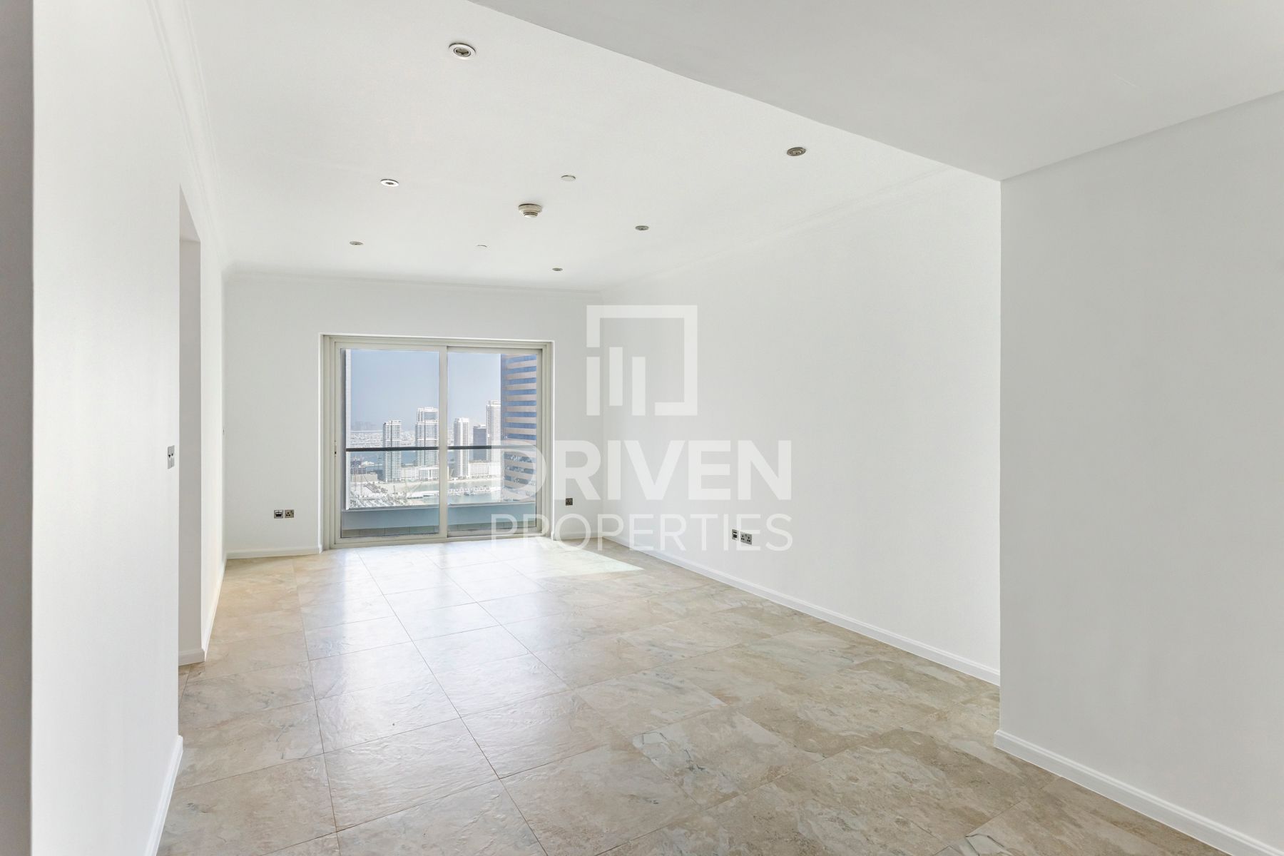 Prime Location High Floor Vacant on Transfer