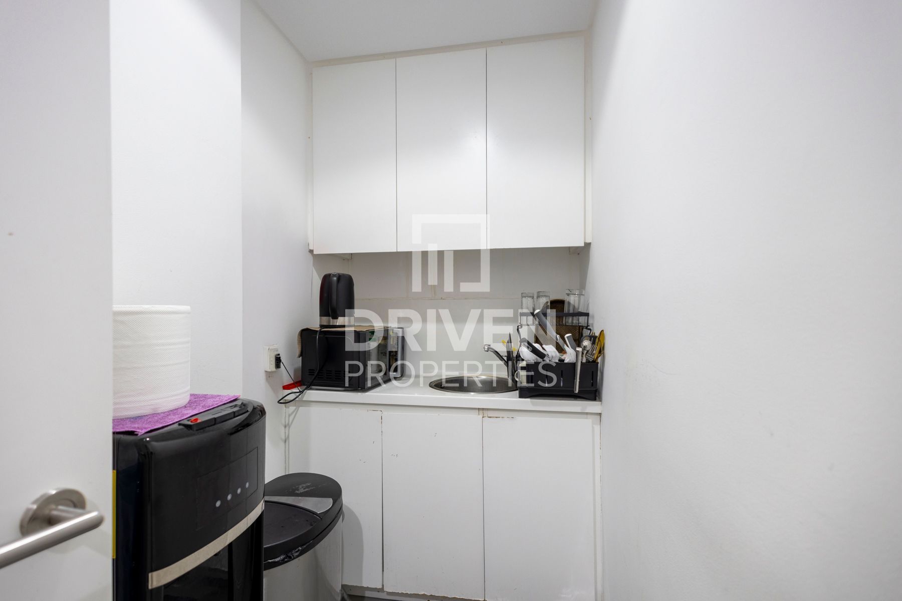 Close to Metro Fitted Office Prime Location