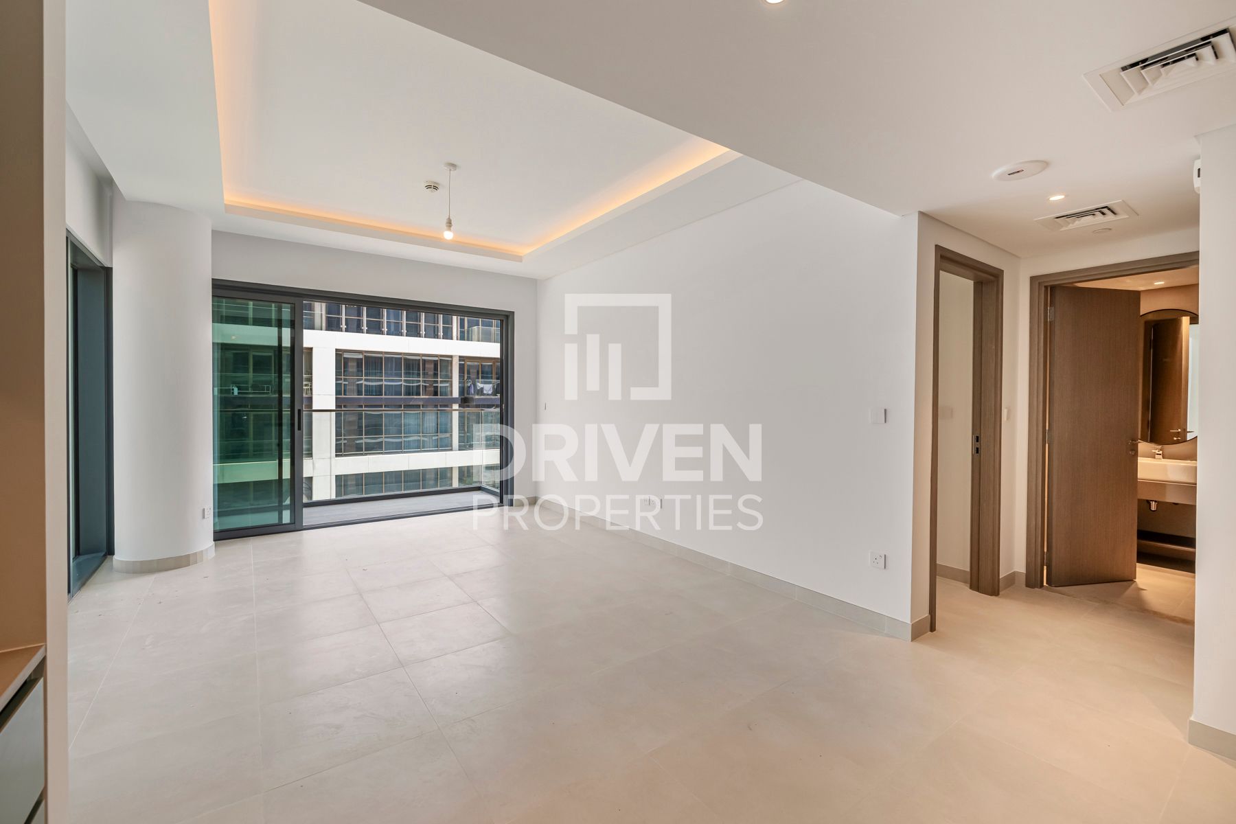 Modern Finish Recently Handed Over Corner Unit