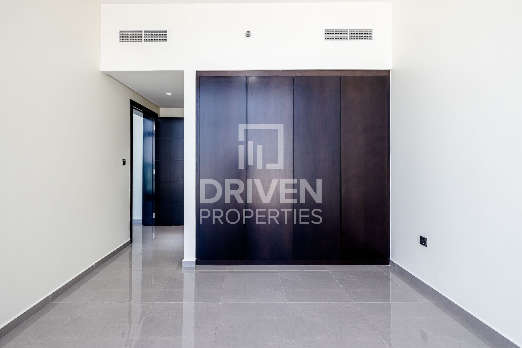 Ideal Apartment Modern Living Prime Locations