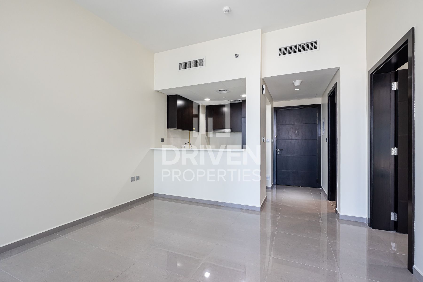 Ideal Apartment Modern Living Prime Locations