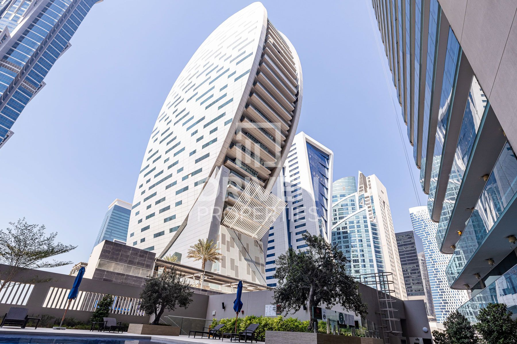 Ideal Apartment Modern Living Prime Locations