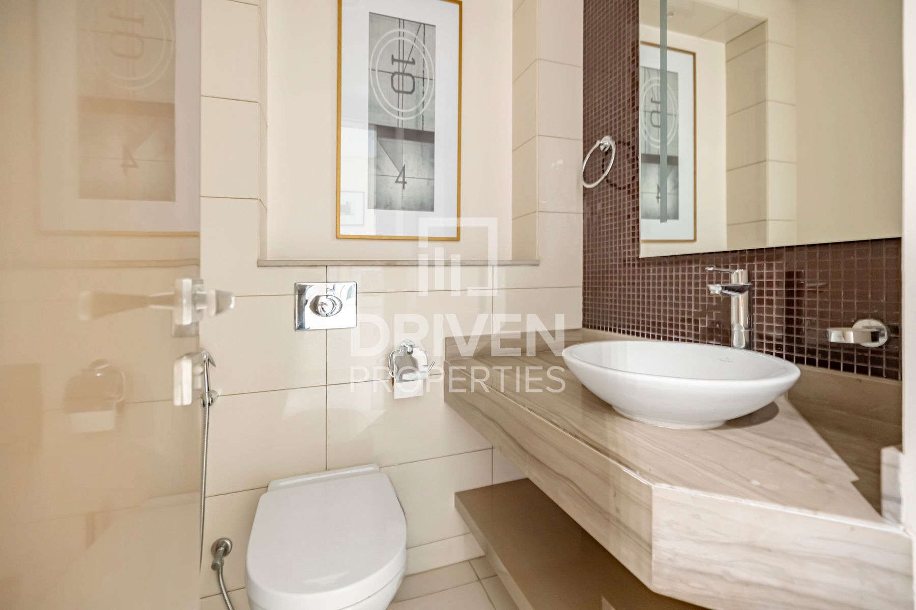 Top Floor Maids Room Furnished Creek View