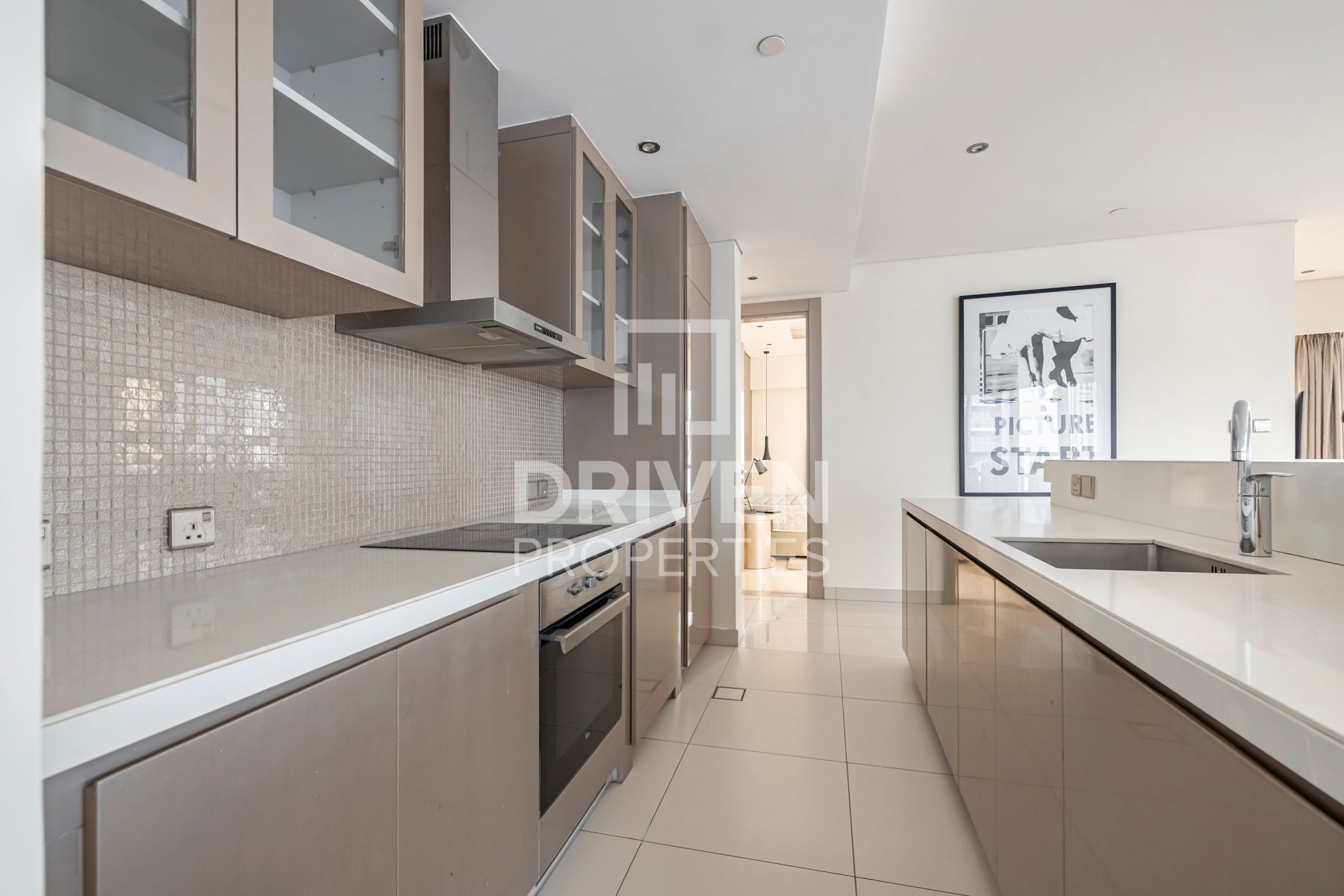 Top Floor Maids Room Furnished Creek View