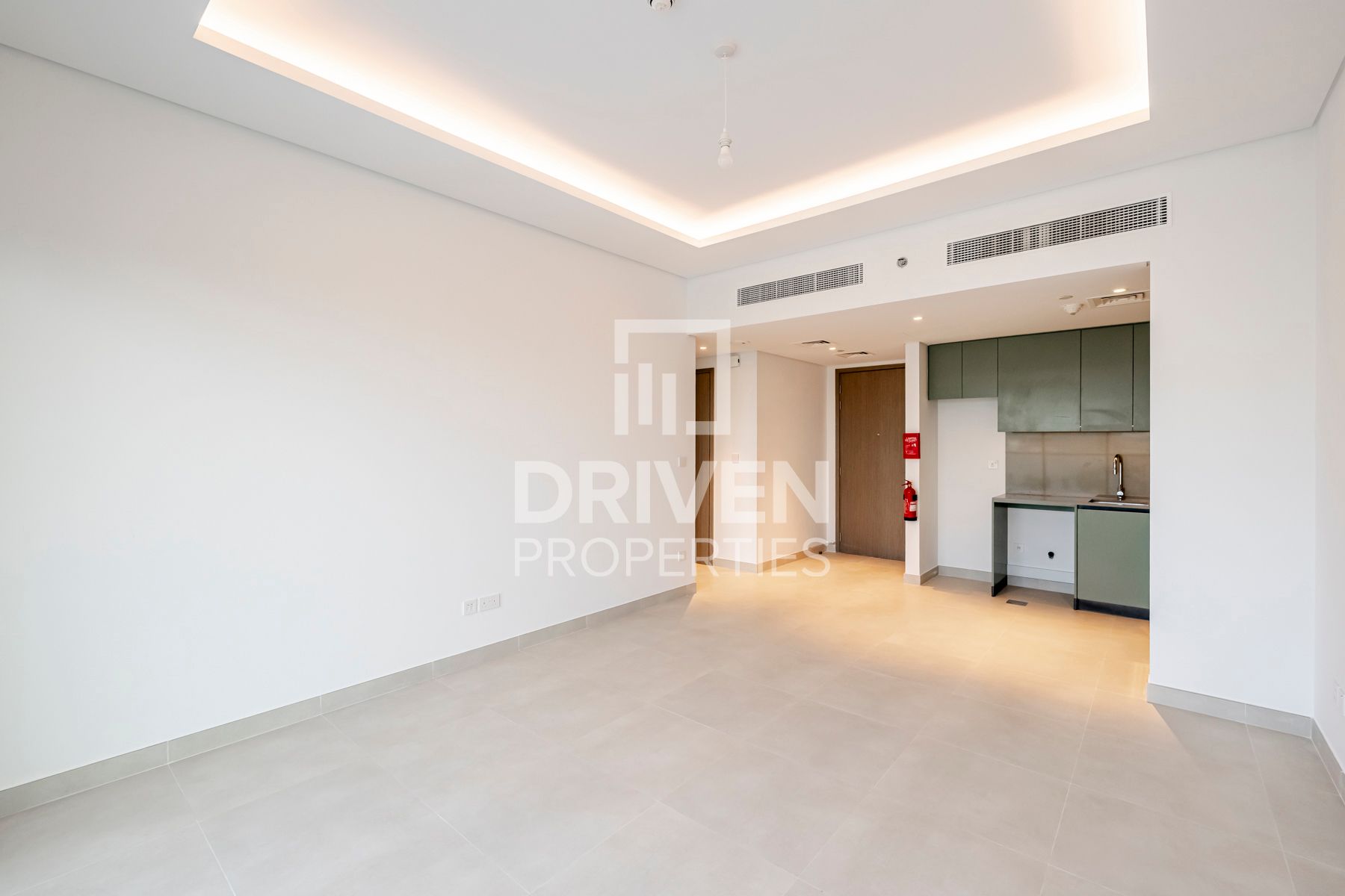 Prime Location Private Brand New Unit