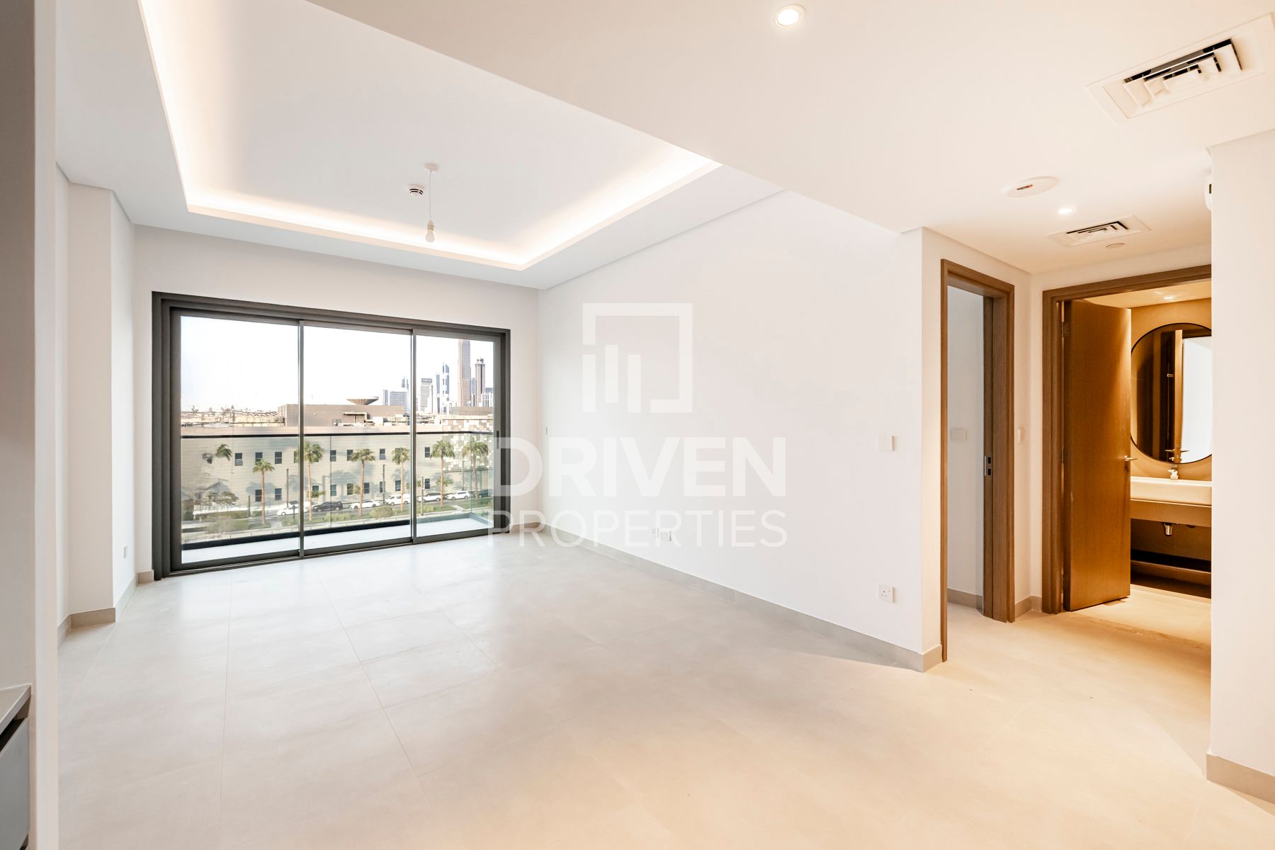 Prime Location Private Brand New Unit