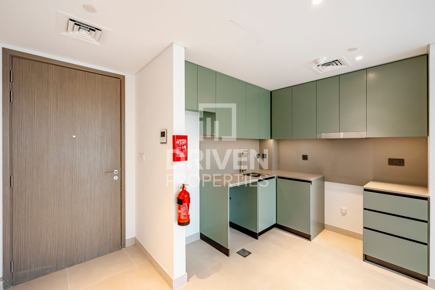 Prime Location Private Brand New Unit