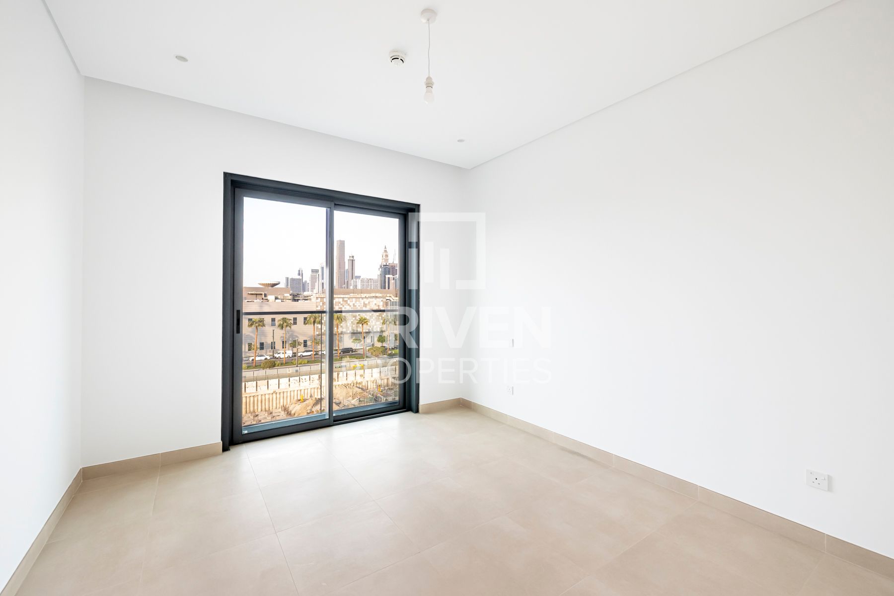 Prime Location Private Brand New Unit