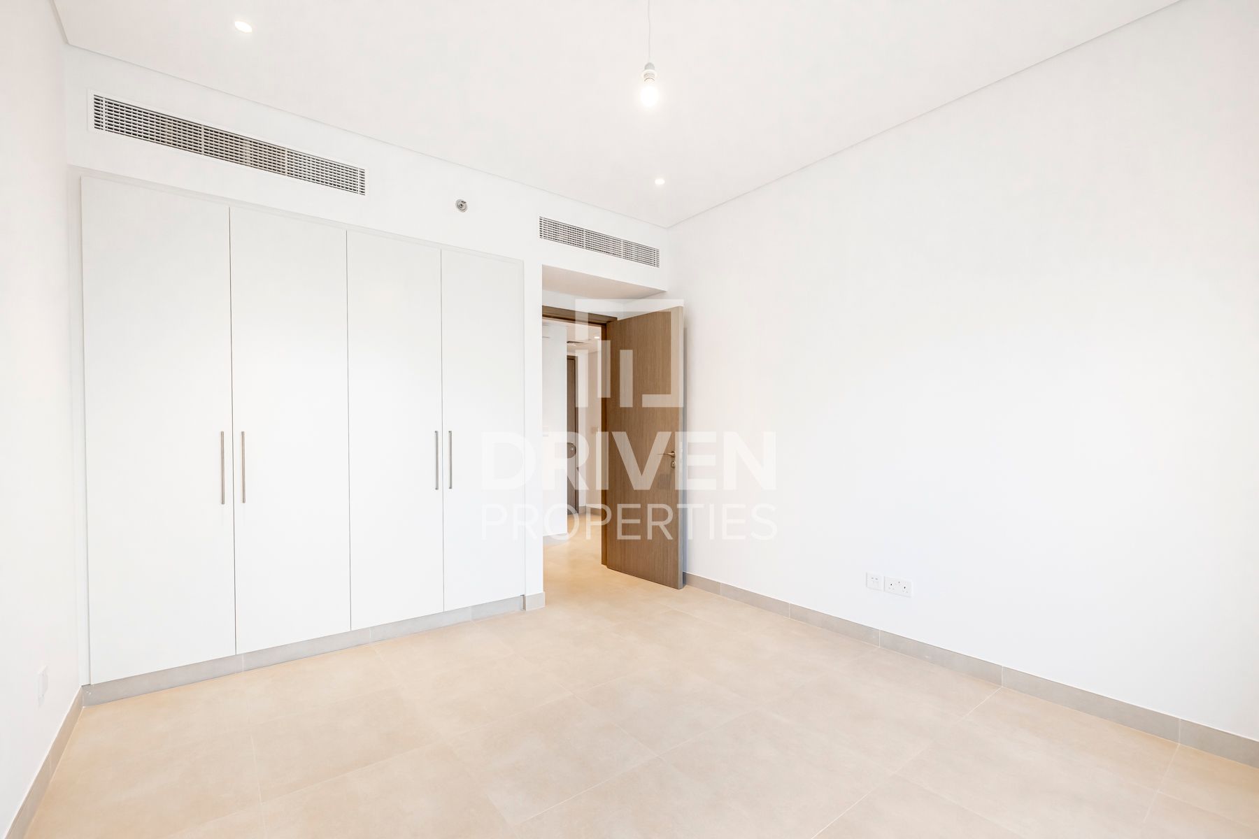 Prime Location Private Brand New Unit