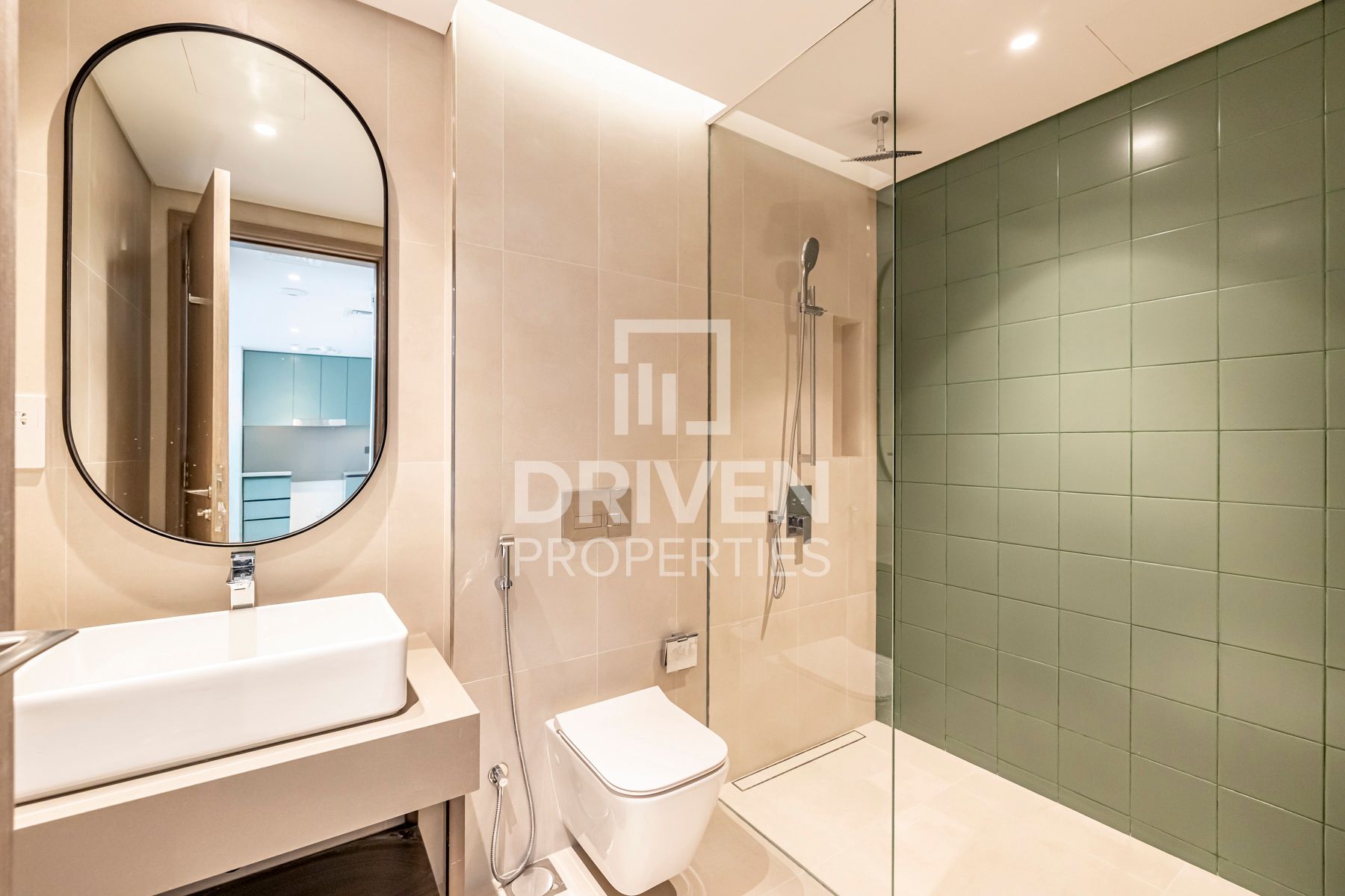 Prime Location Private Brand New Unit