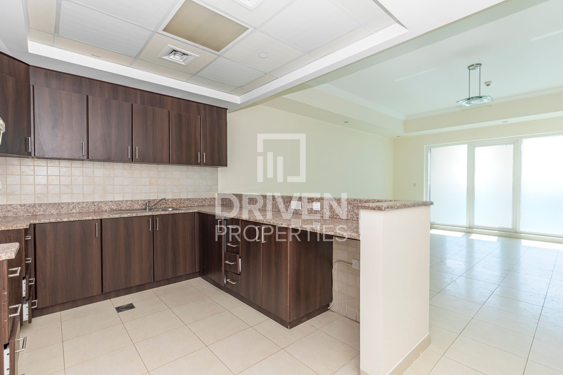 Canal and Stables View Ready to Move Spacious