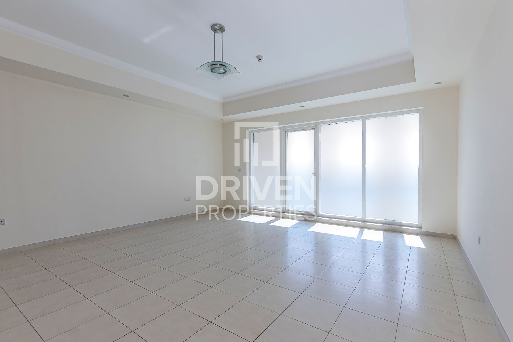 Canal and Stables View Ready to Move Spacious