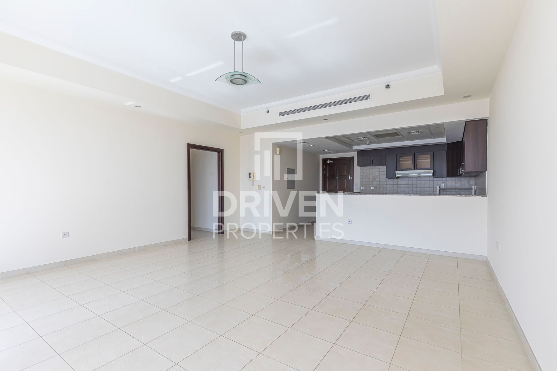 Canal and Stables View Ready to Move Spacious