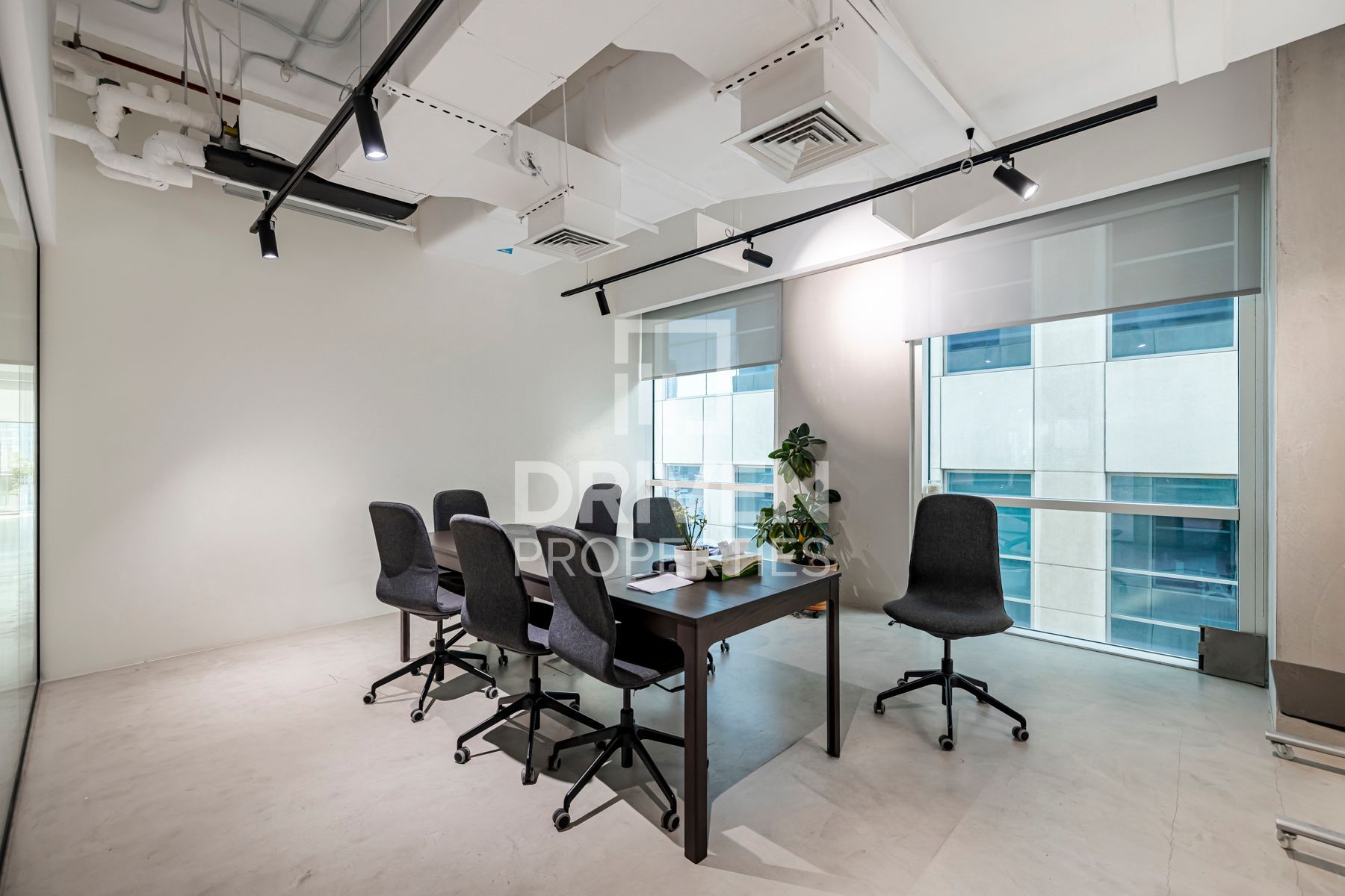 Rare Opportunity Full Floor Furnished and Fitted