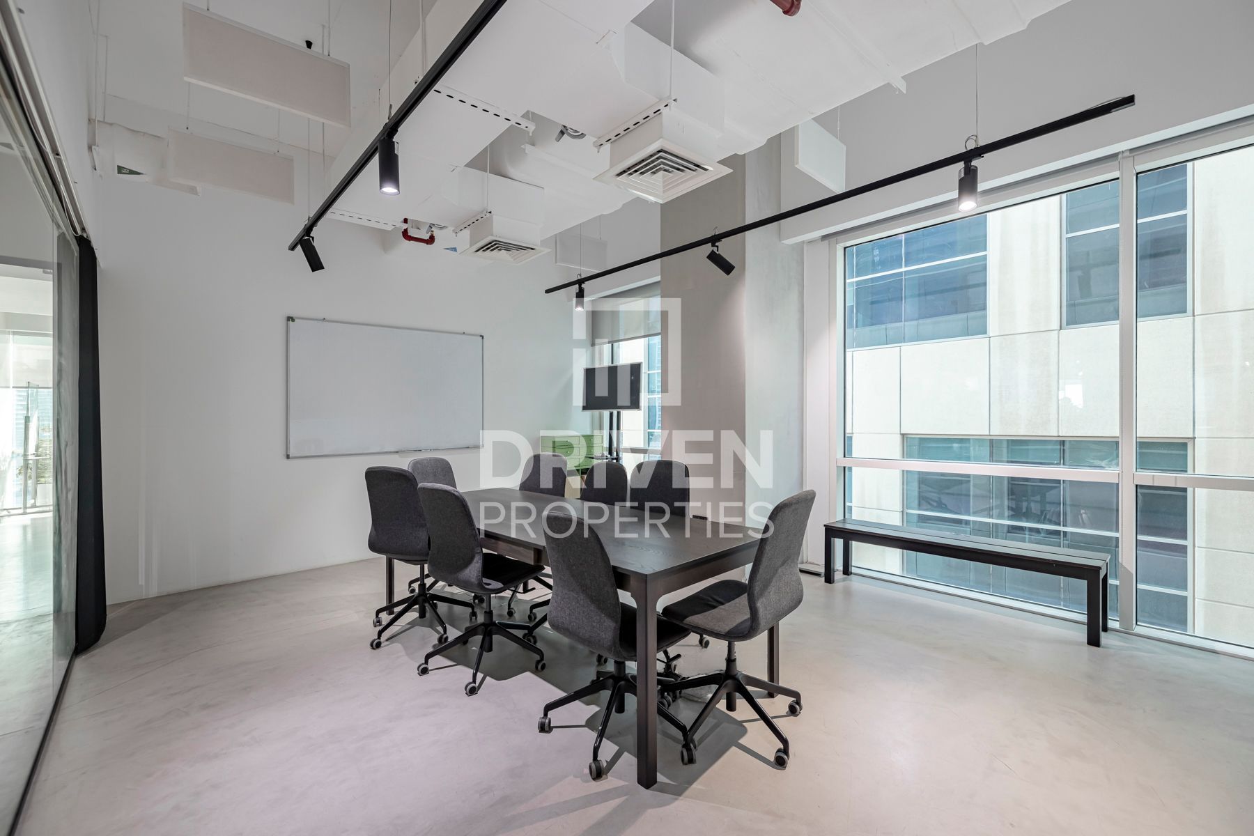 Rare Opportunity Full Floor Furnished and Fitted