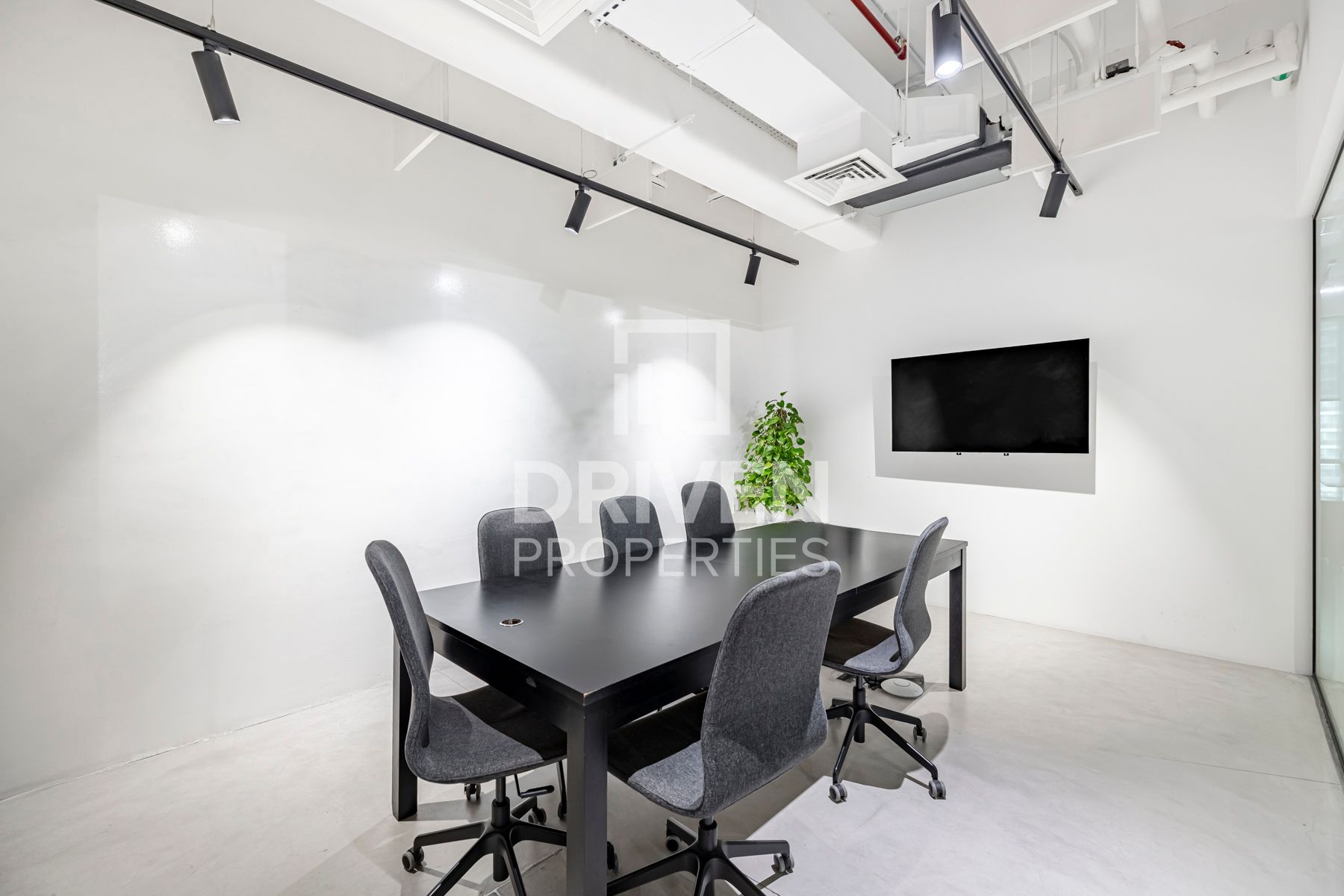 Rare Opportunity Full Floor Furnished and Fitted