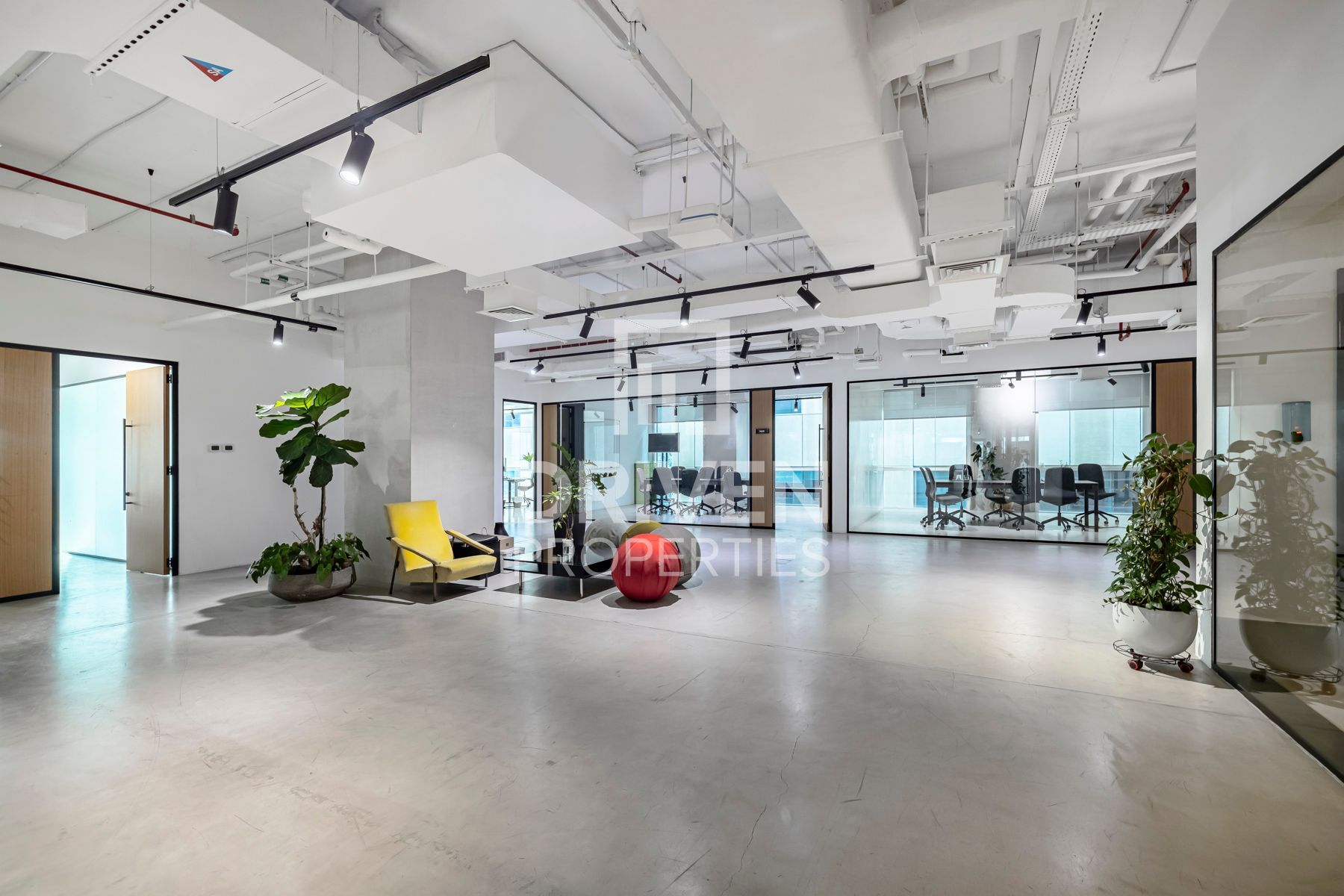 Rare Opportunity Full Floor Furnished and Fitted