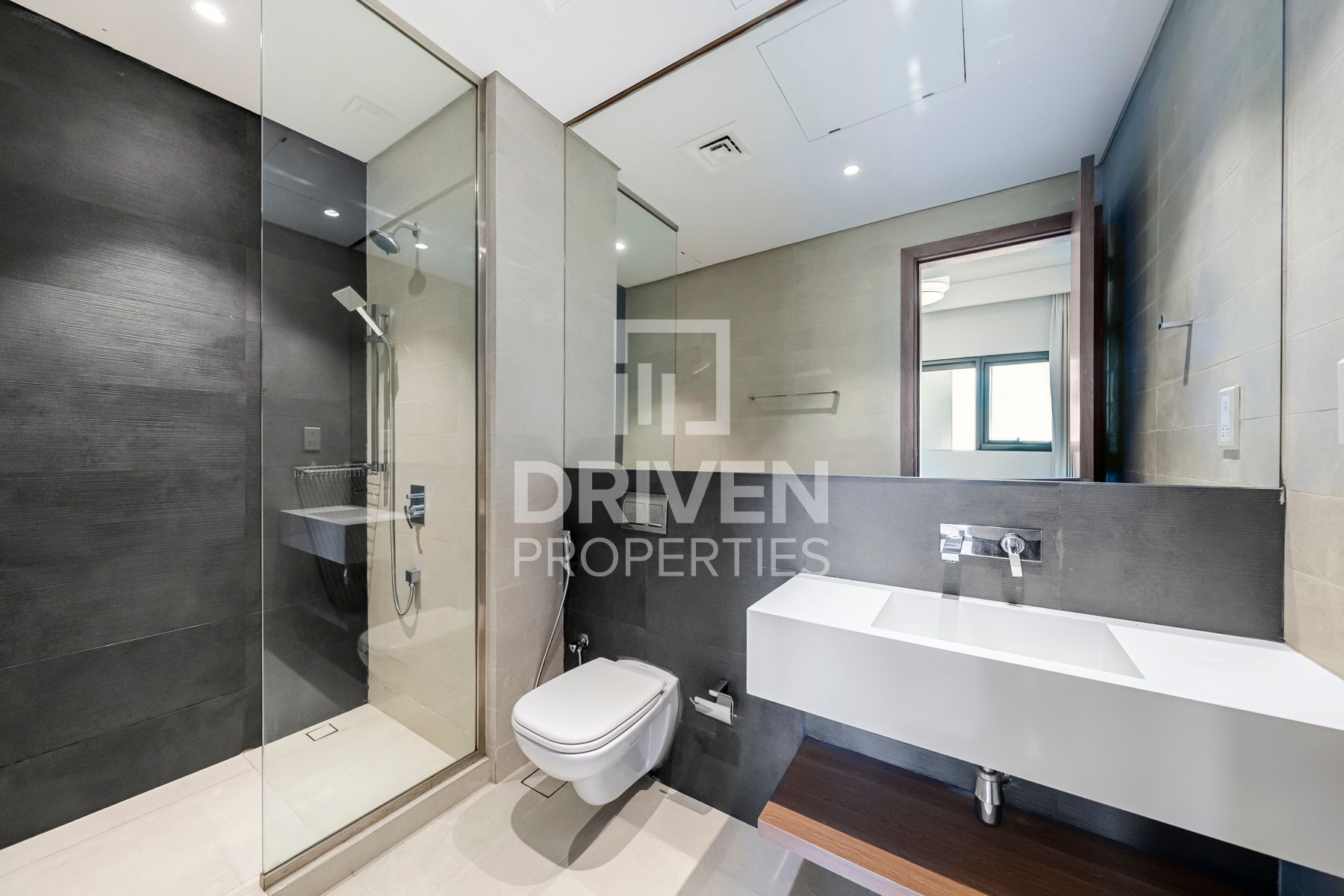 Burj Khalifa View Mid Floor Prime Amenities