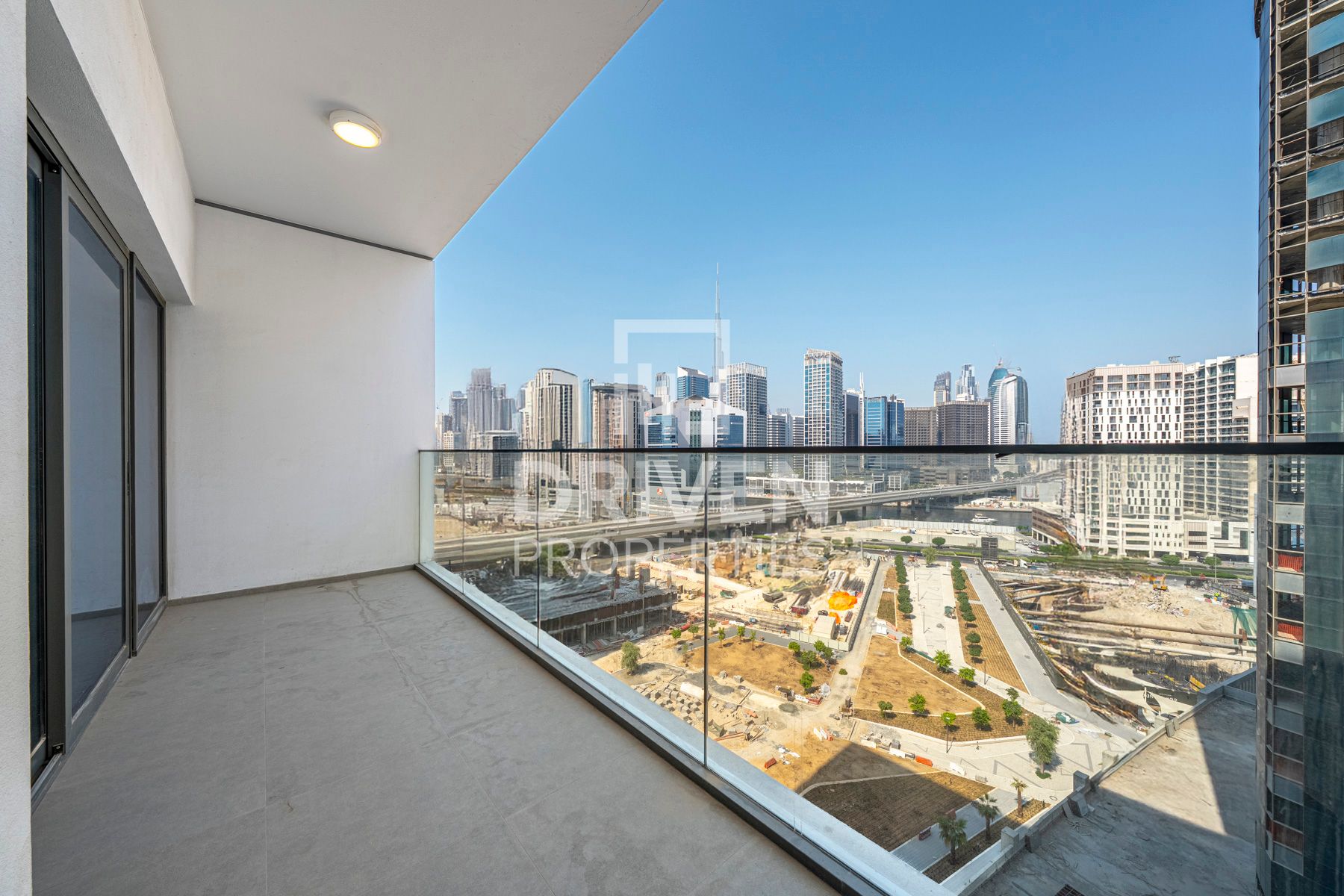 Burj Khalifa View Mid Floor Prime Amenities