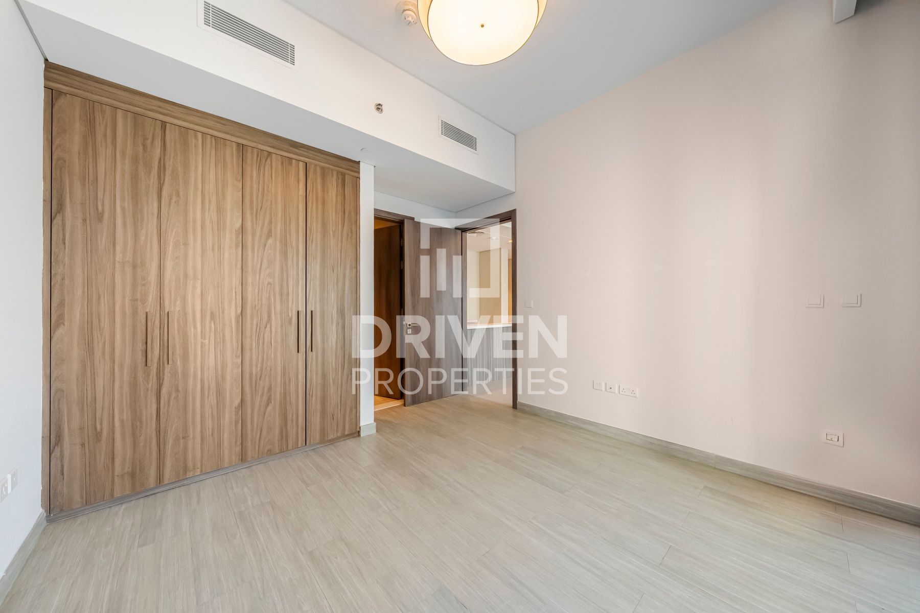 Mid Floor Featuring Burj View Prime Area