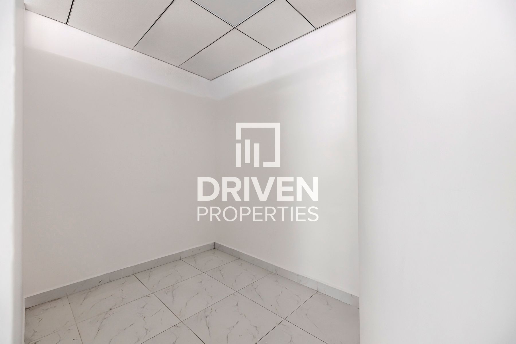 Ready to Move in Office Prime Location