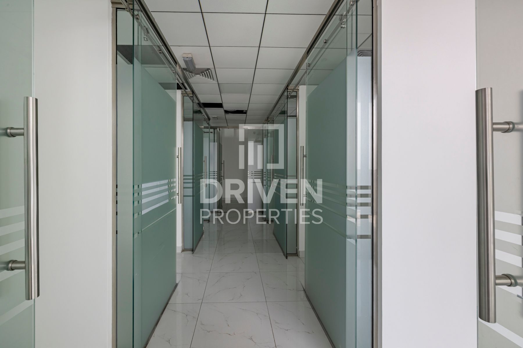 Ready to Move in Office Prime Location