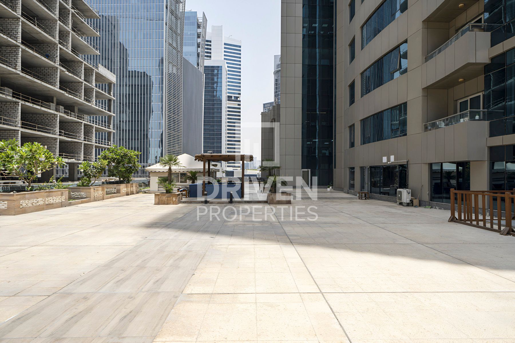 Near to Metro Station Vacant Unique Layout