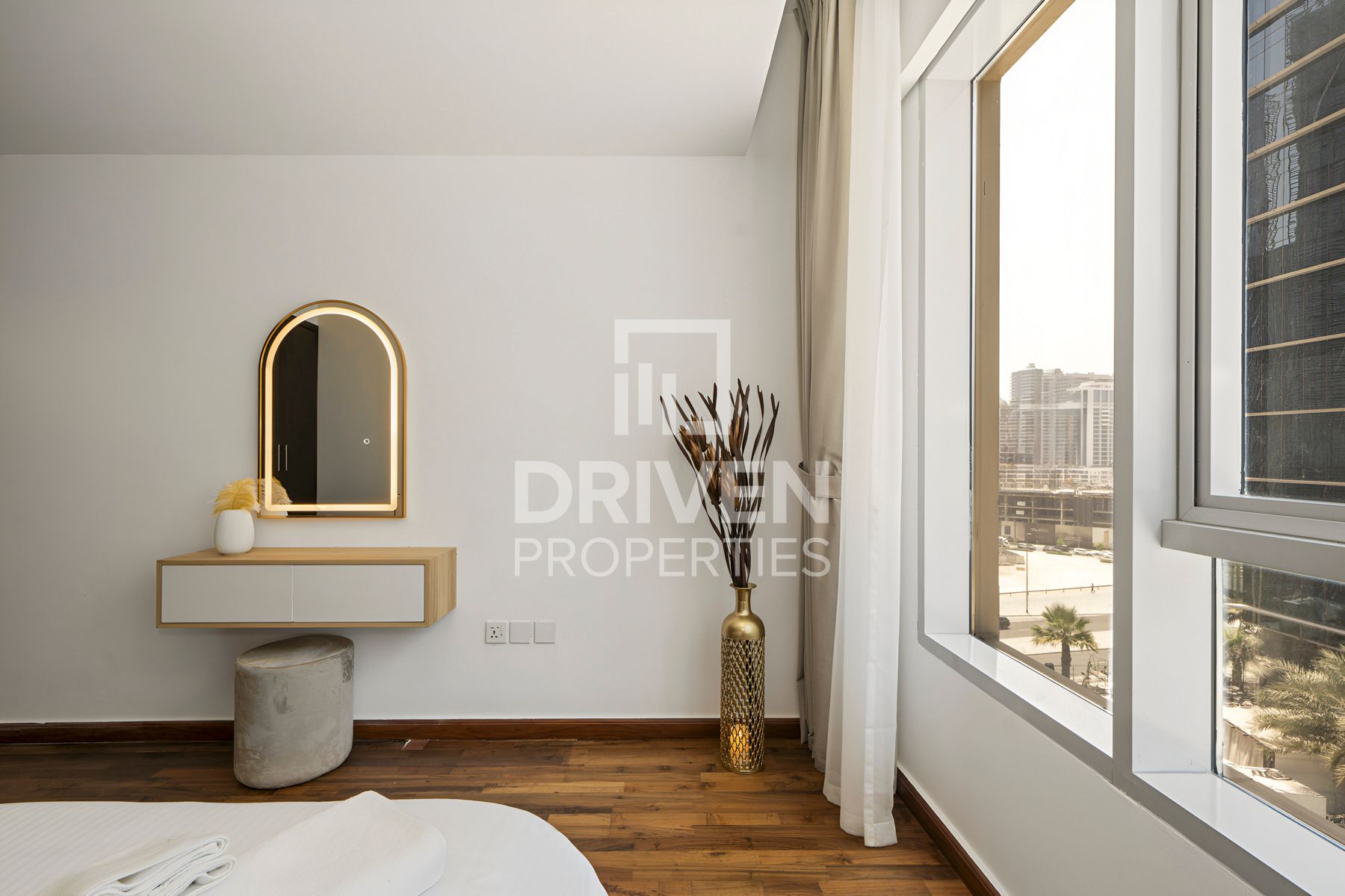 Near to Metro Station Vacant Unique Layout