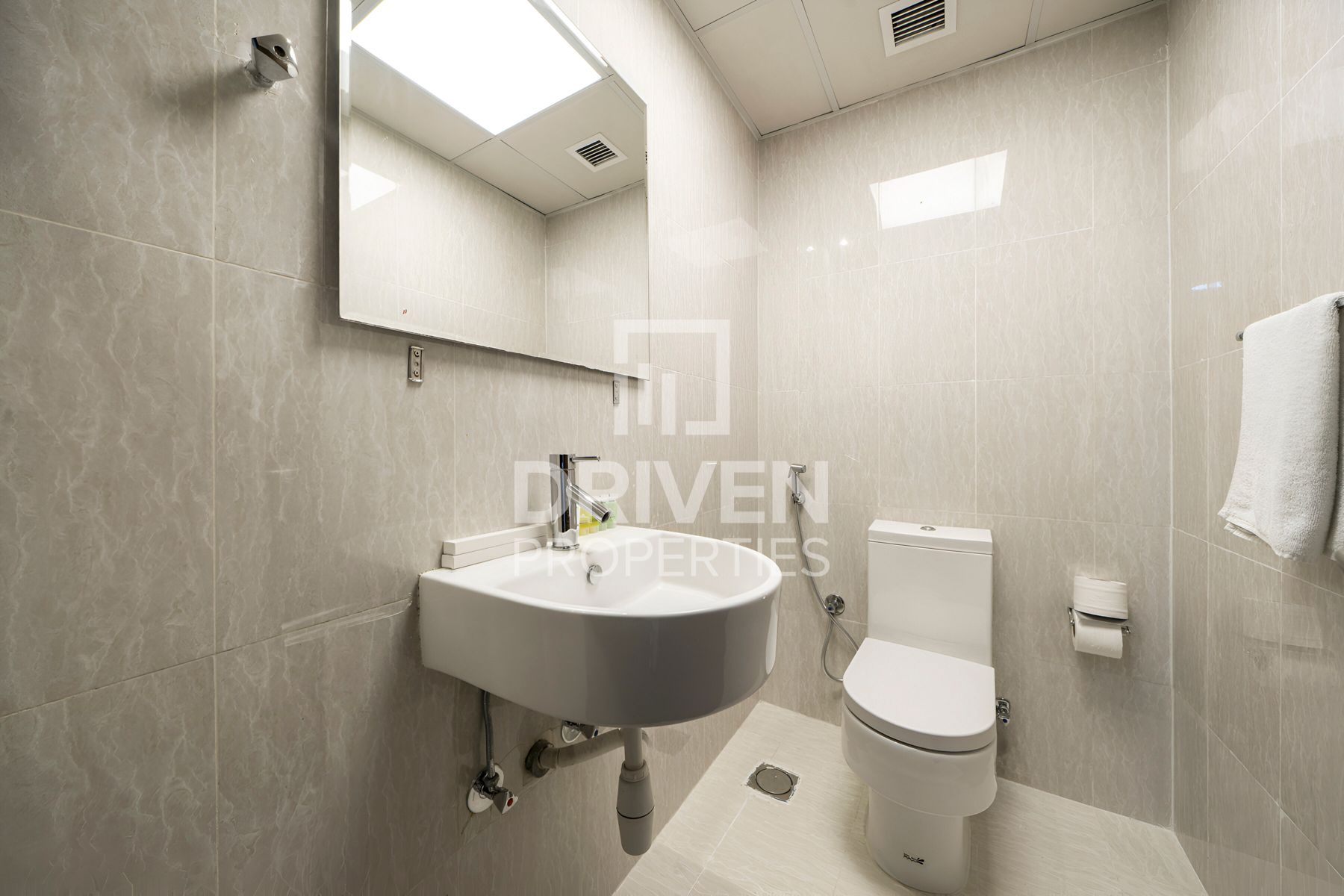 Near to Metro Station Vacant Unique Layout