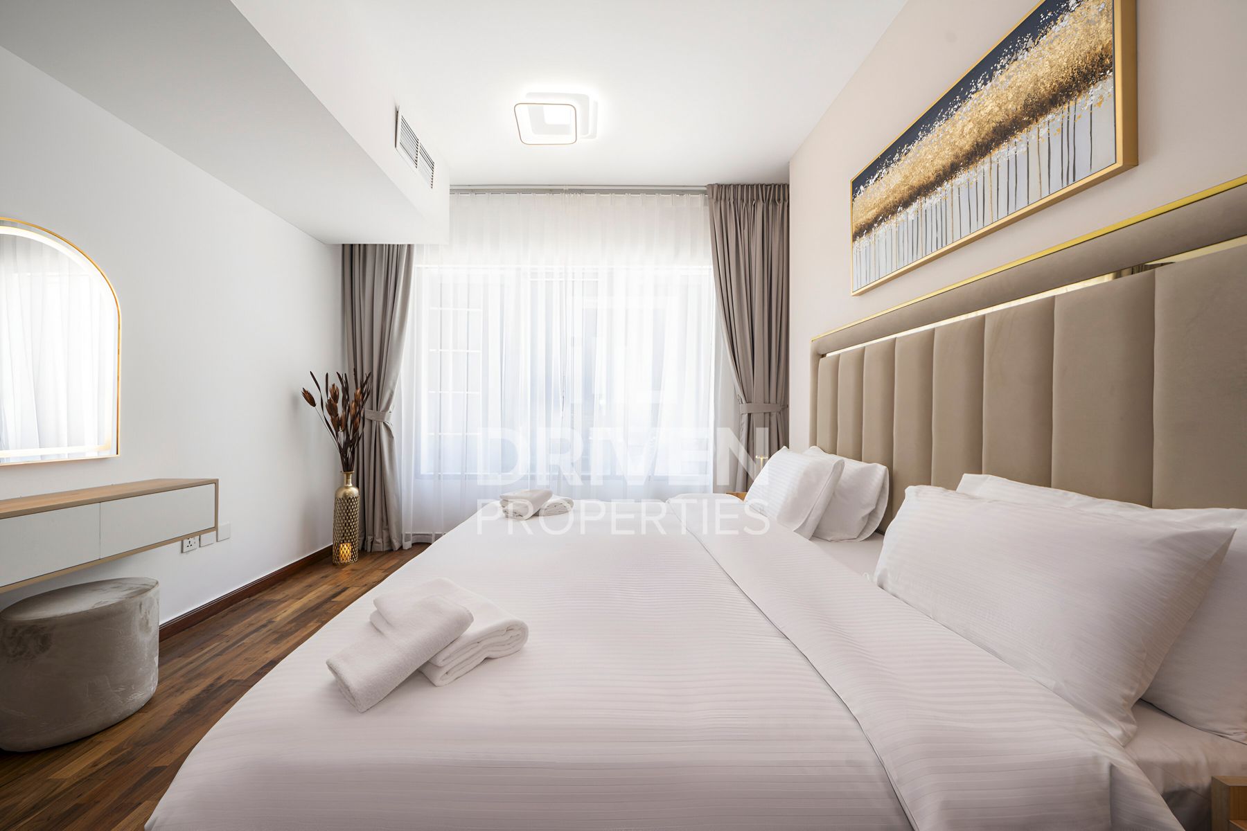 Near to Metro Station Vacant Unique Layout