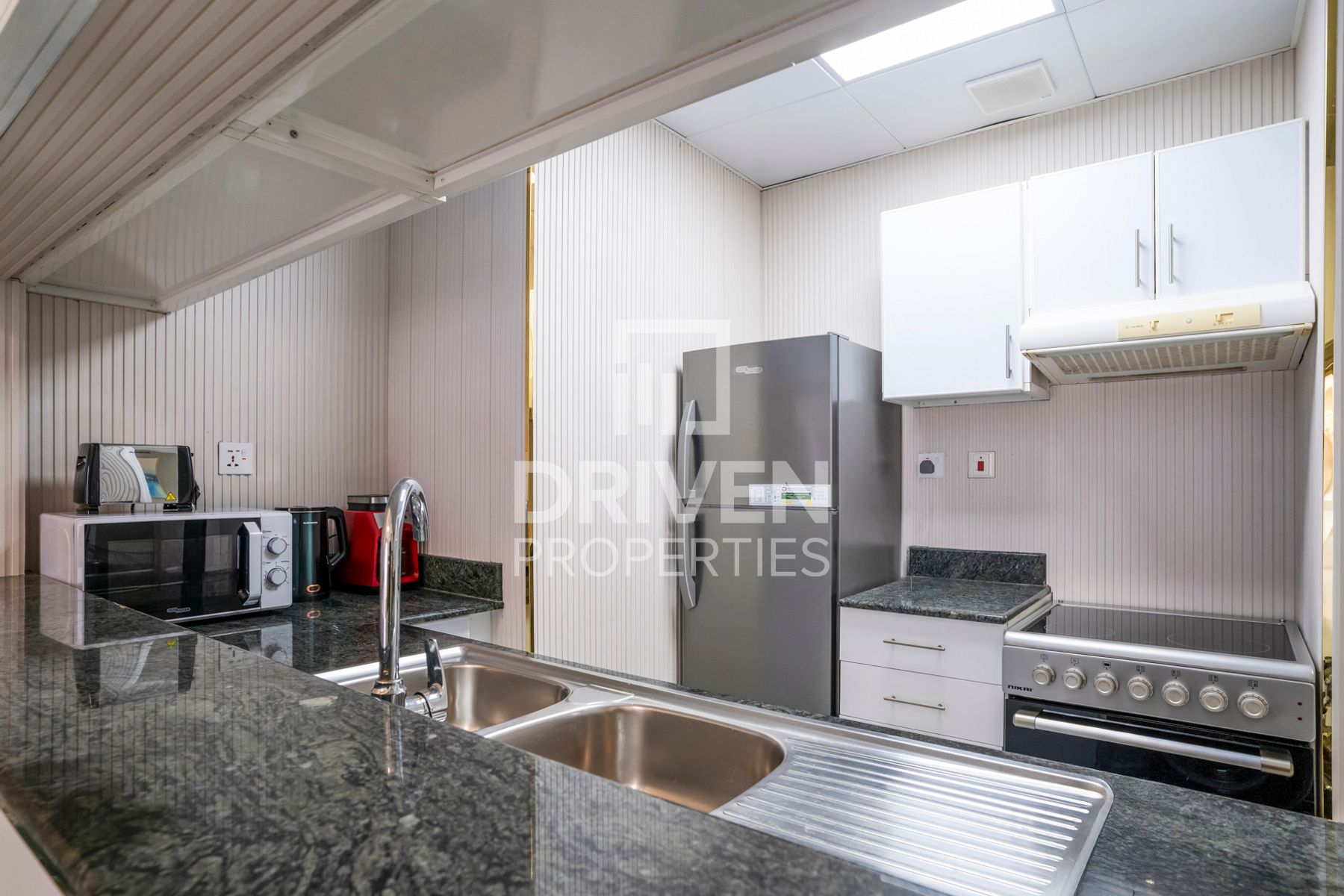 Elegant Upgraded Unit Unique Layout Furnished