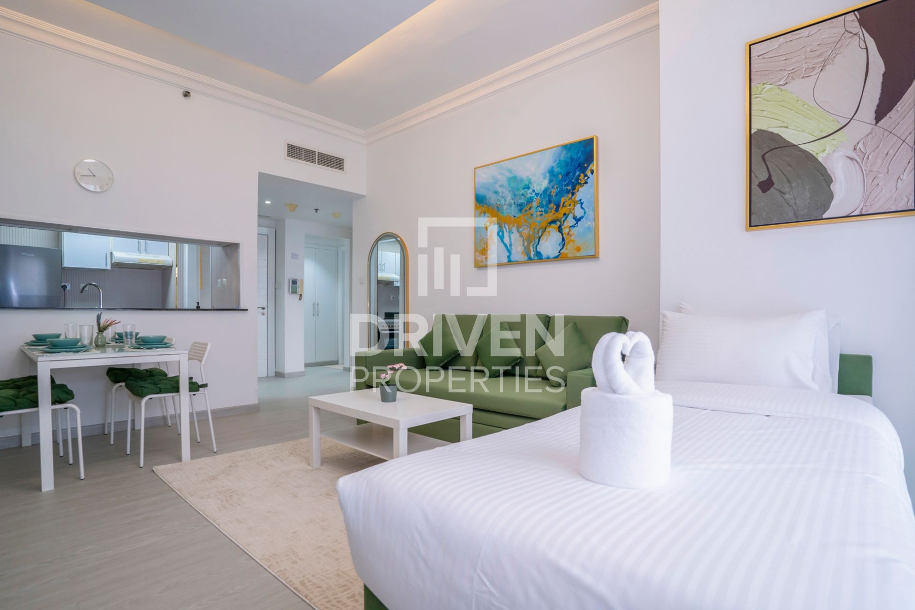 Elegant Upgraded Unit Unique Layout Furnished