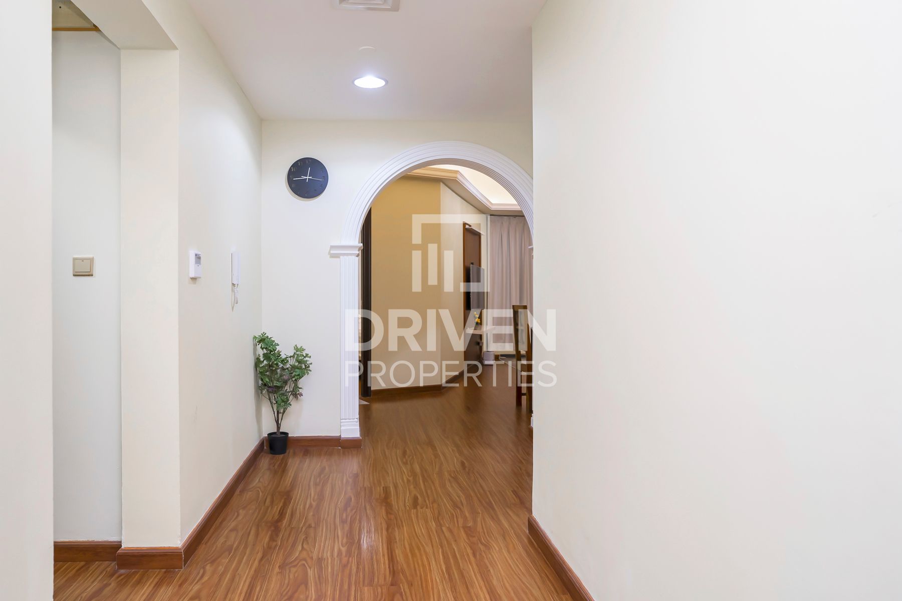 Upgraded Unit with Maid Ready on 15th of Nov