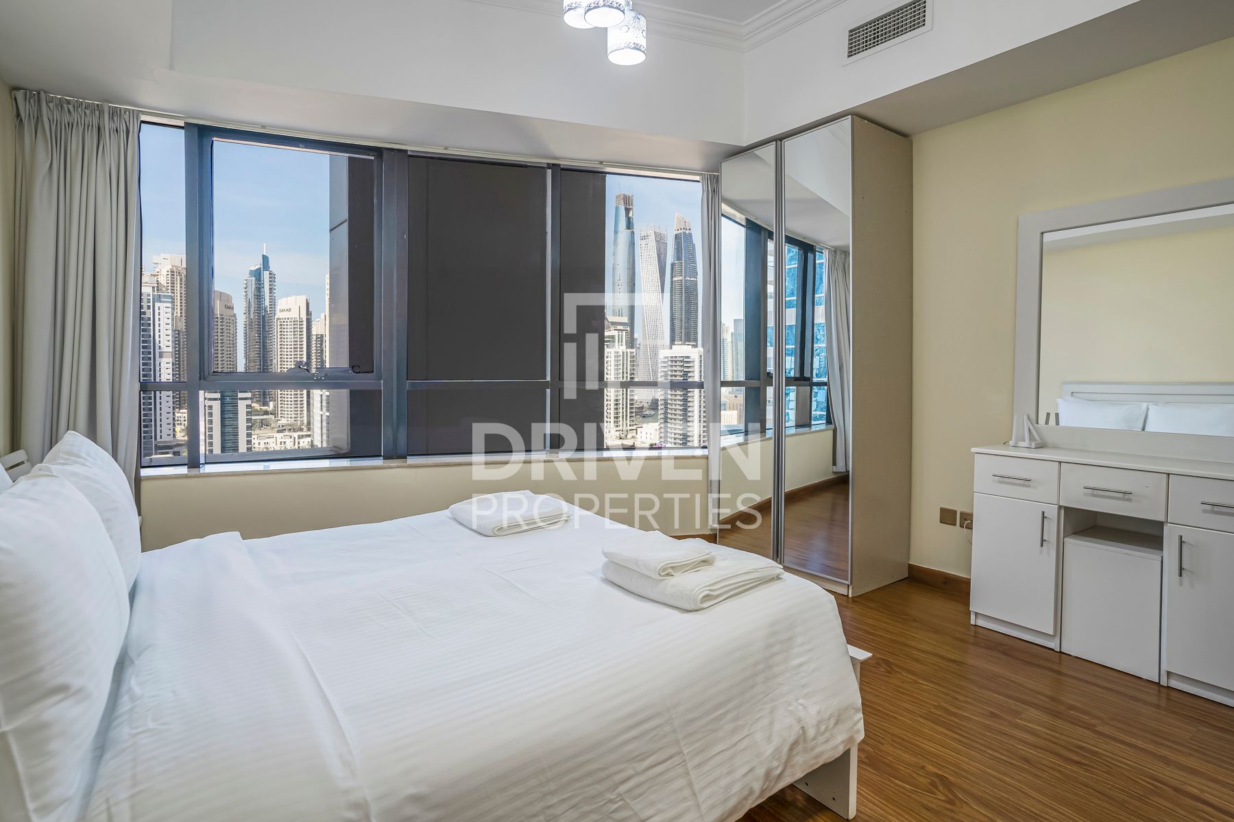 Upgraded Unit with Maid Ready on 15th of Nov