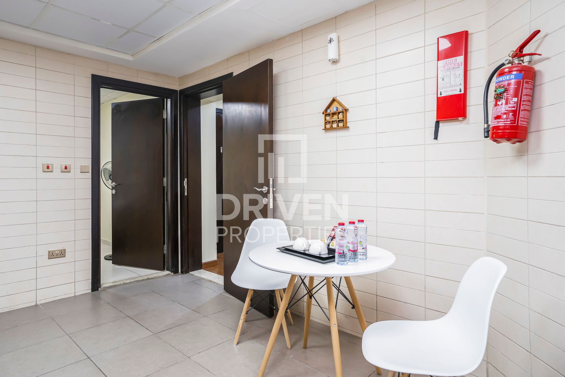 Upgraded Unit with Maid Ready on 15th of Nov