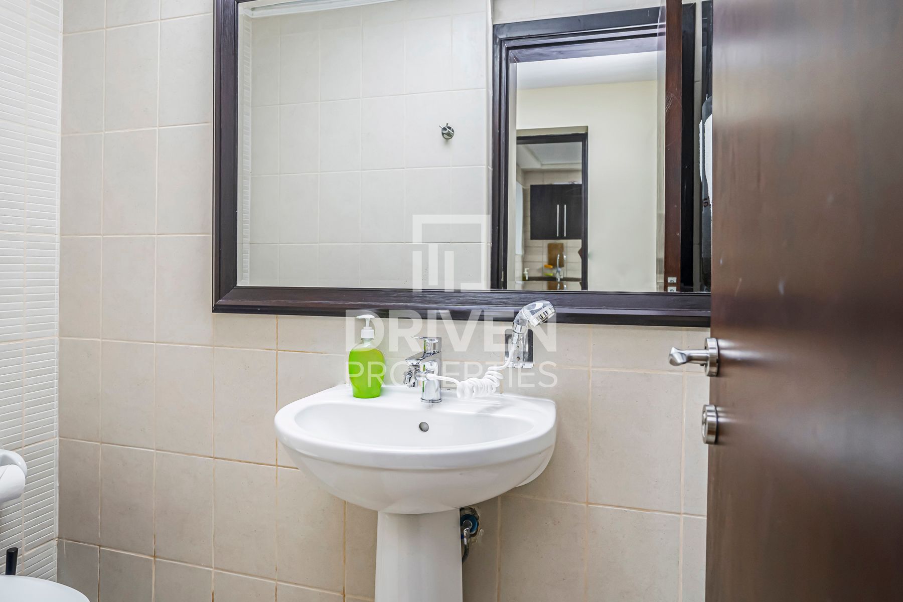 Upgraded Unit with Maid Ready on 15th of Nov