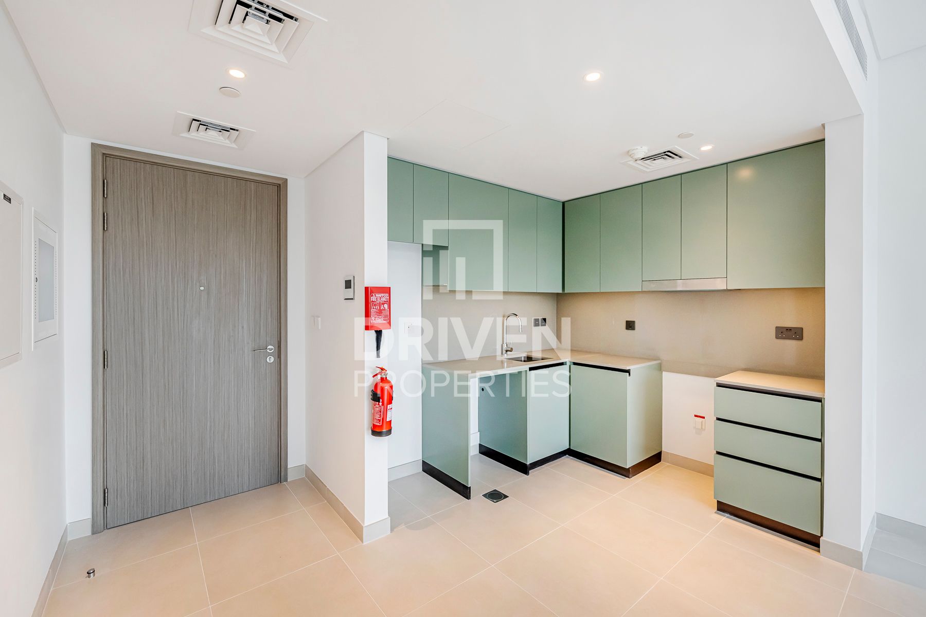 Brand New Boulevard View Great Facilities