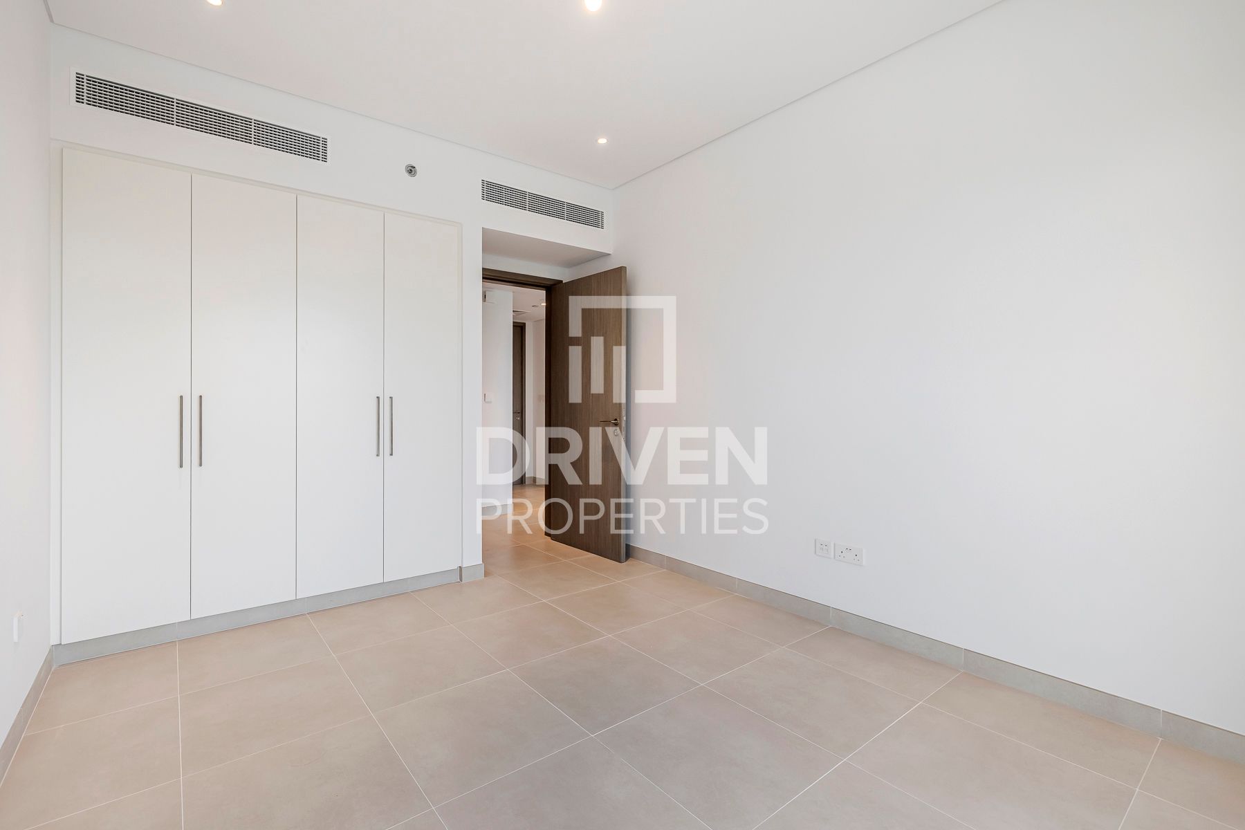 Brand New Boulevard View Great Facilities