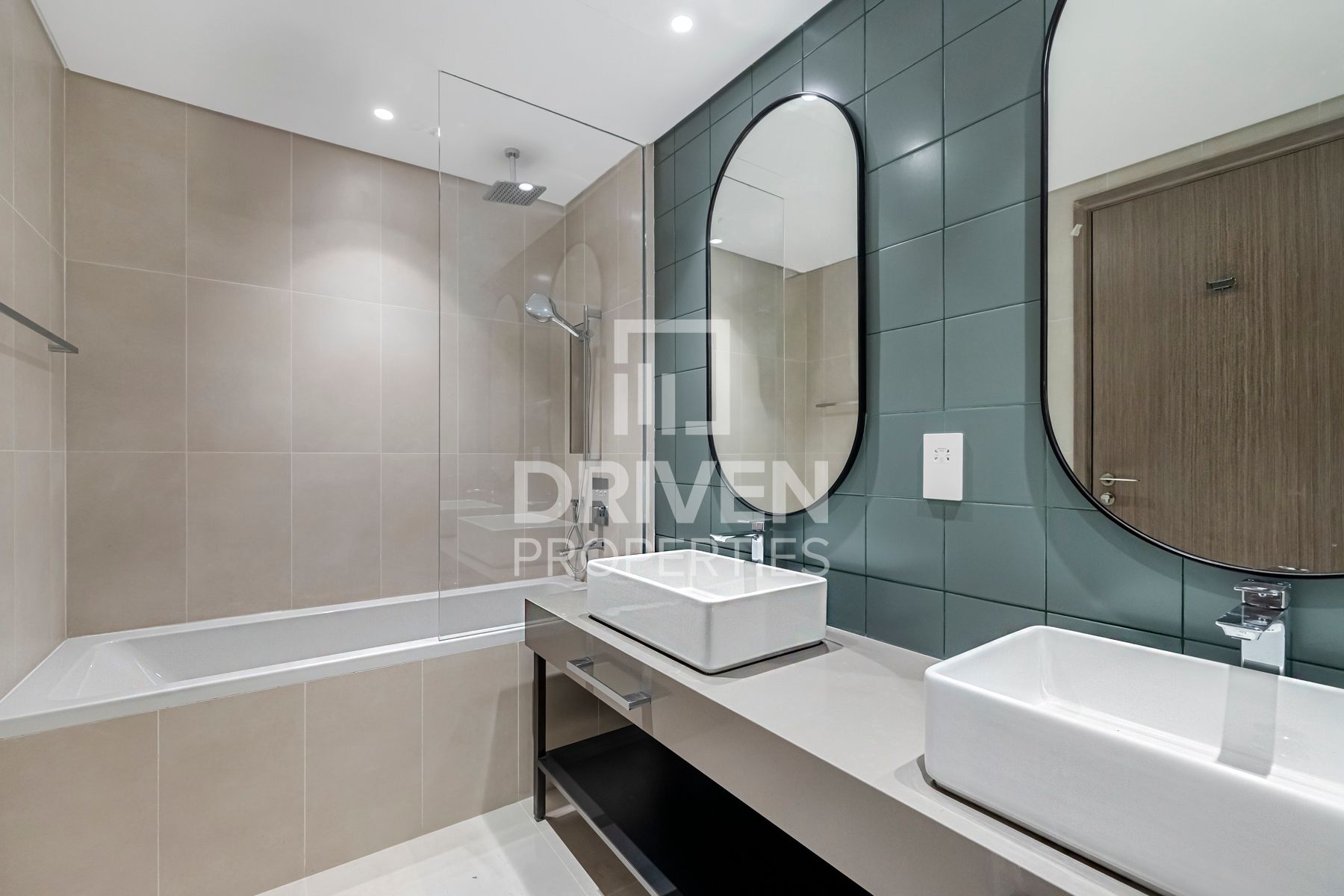 Direct Park Access Large Terrace Brand New