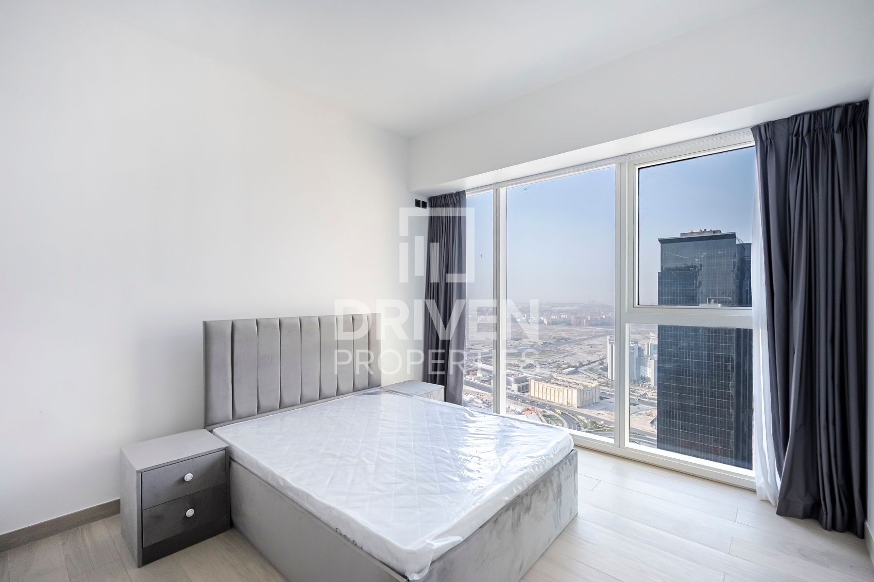 Furnished Apartment Ready to move in 4 Cheques