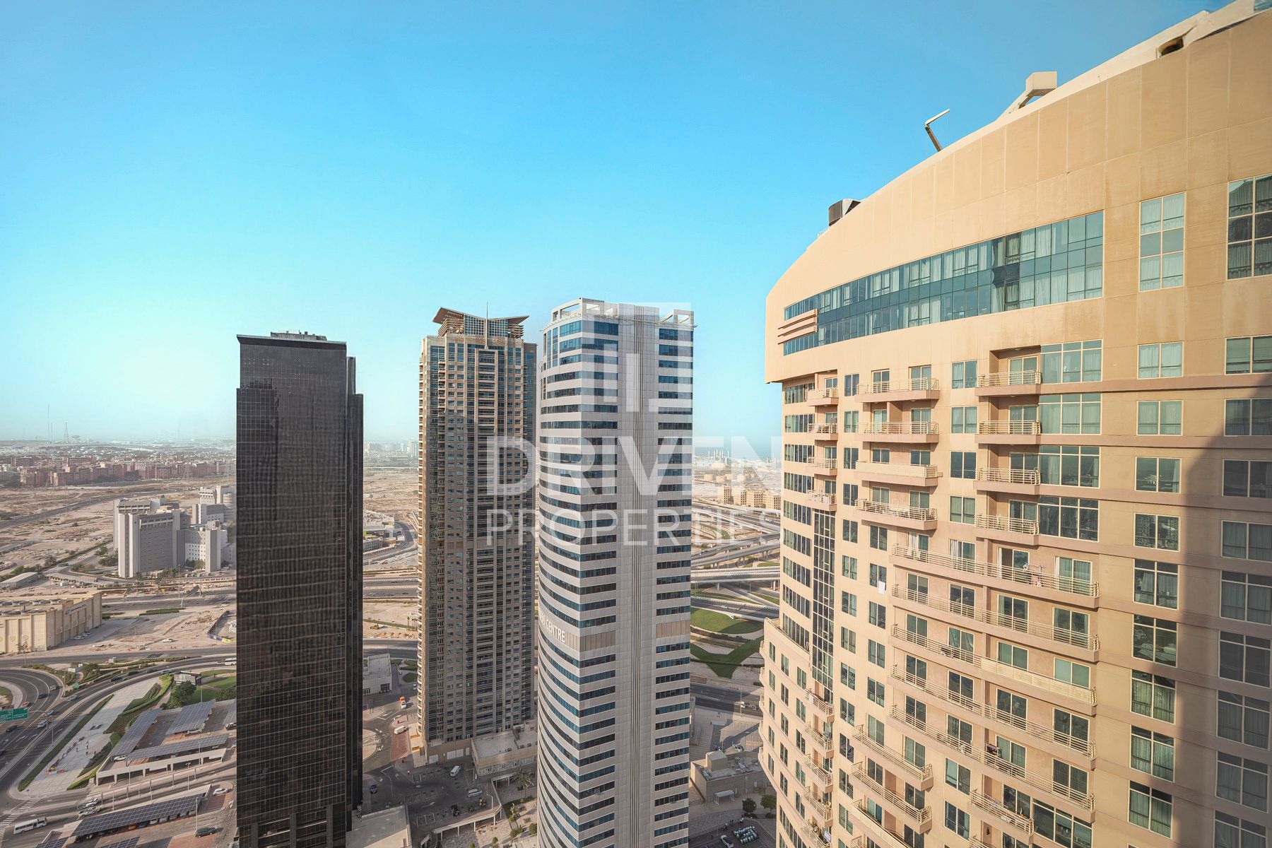 Furnished Apartment Ready to move in 4 Cheques