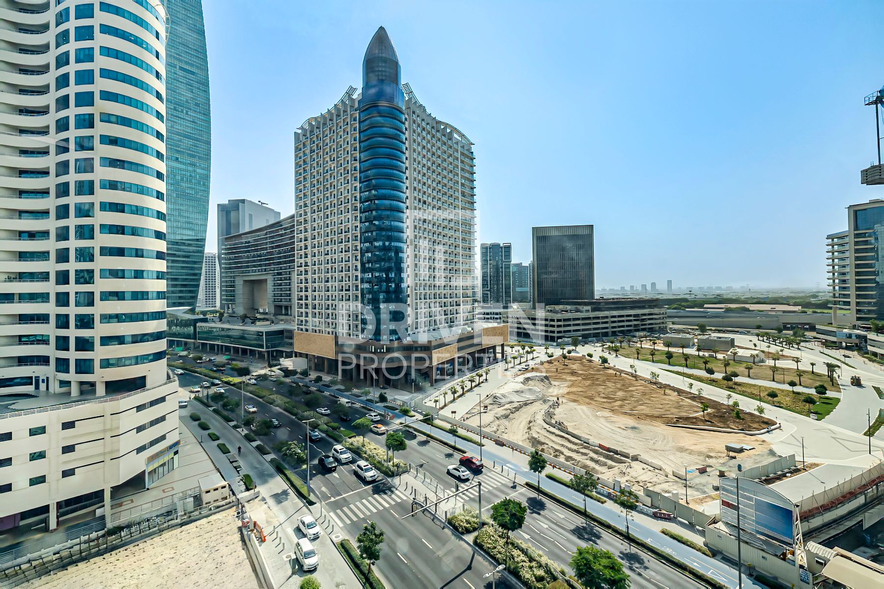 Spacious Easy Access Building Prime Location