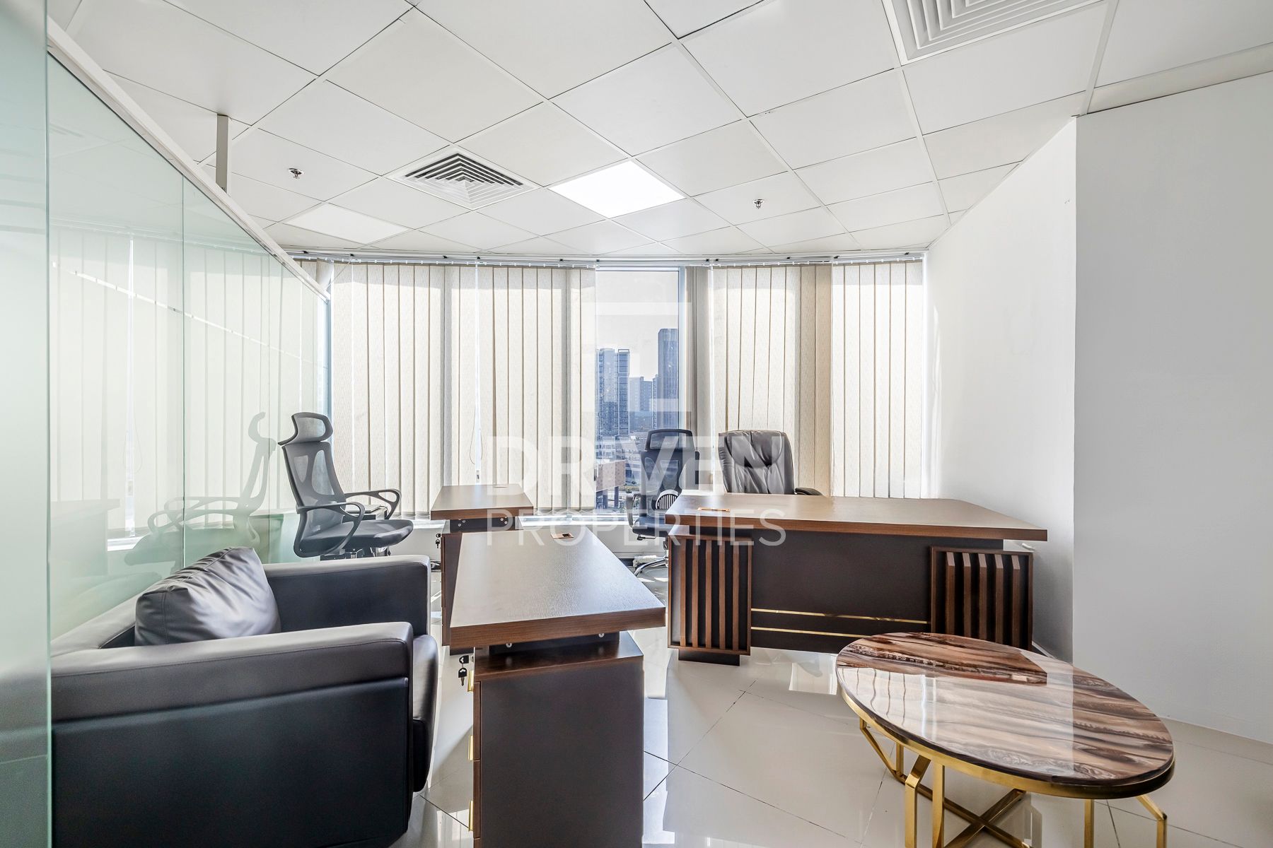 Spacious Easy Access Building Prime Location