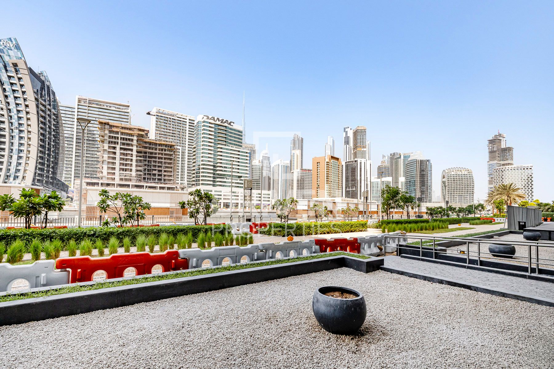 Strategic Location Vacant Best Price