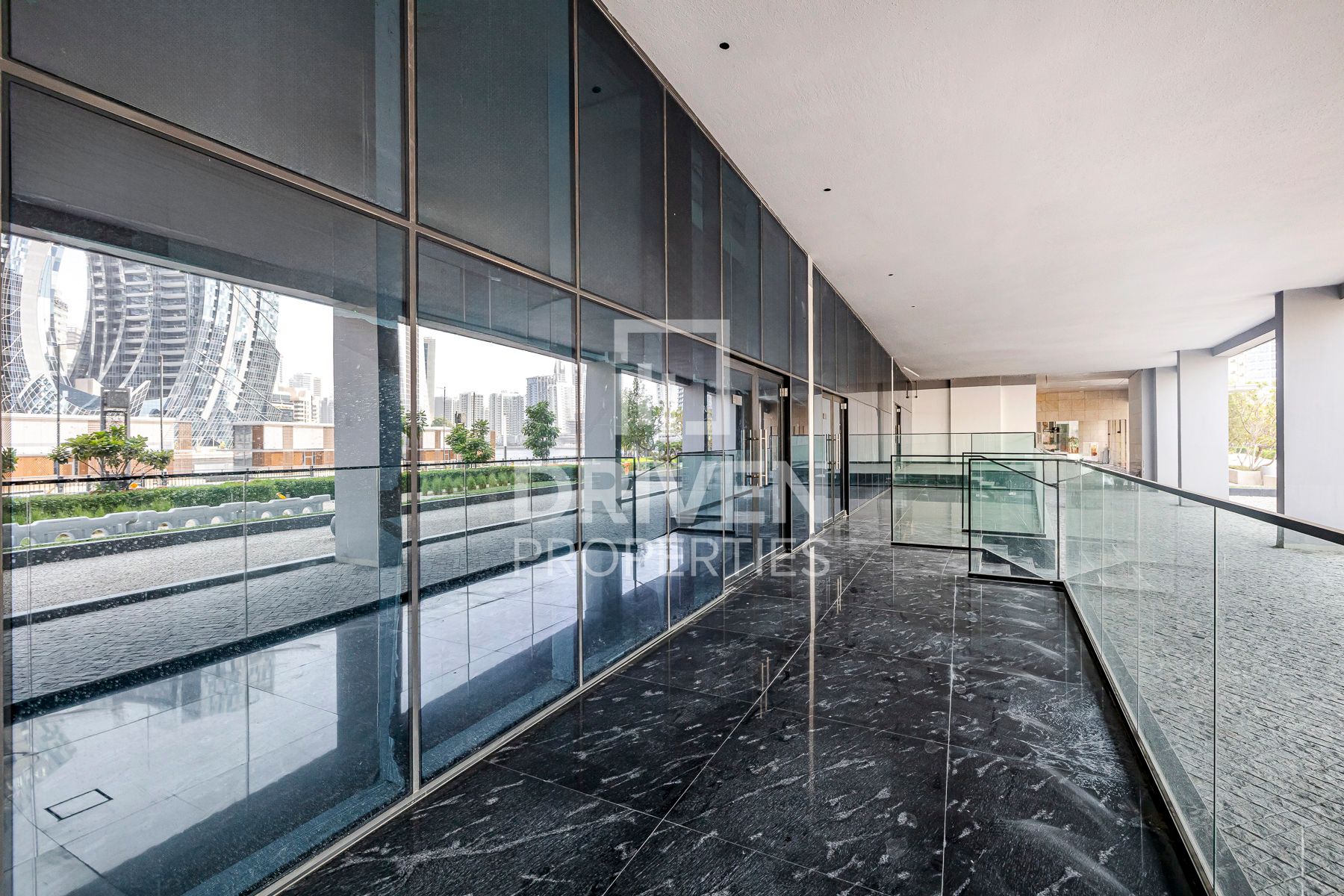 Strategic Location Vacant Best Price