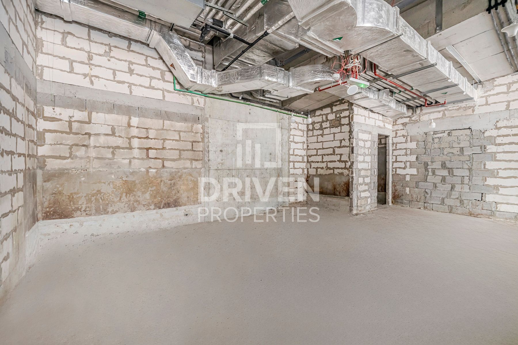 Strategic Location Vacant Best Price